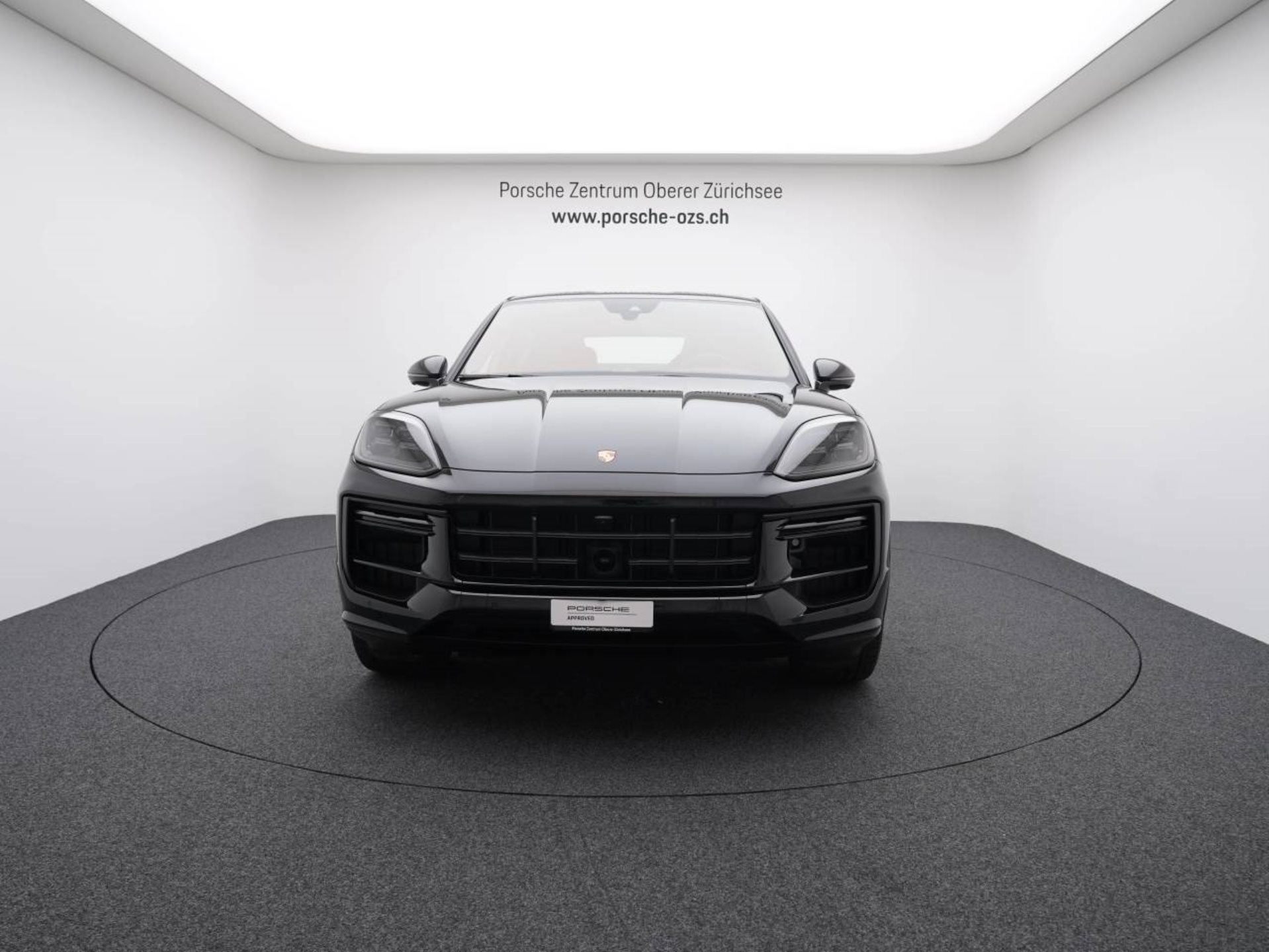 PORSCHE Cayenne Turbo E-Hybrid Coupé mit GT-Paket-image-9