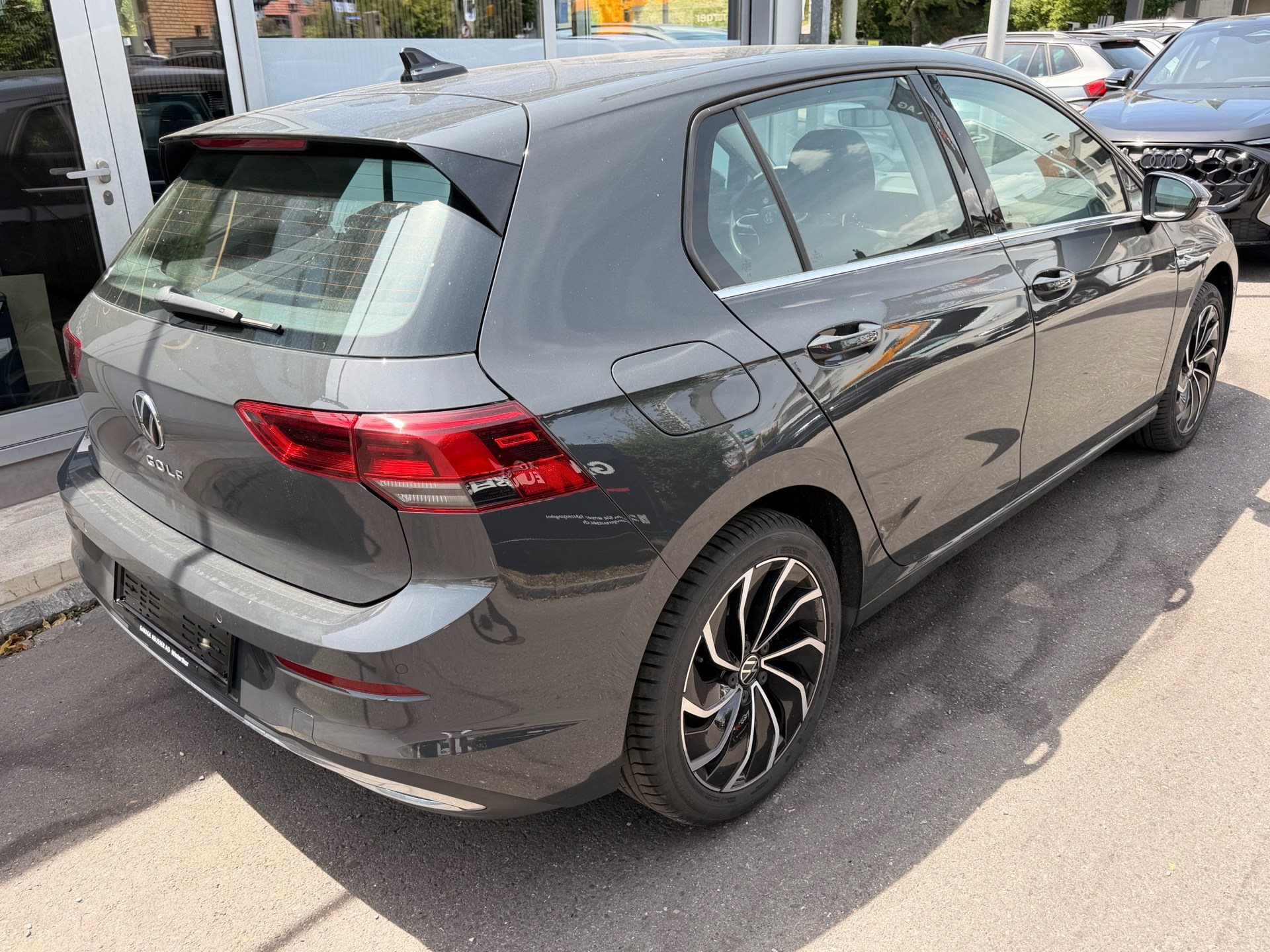 VW Golf 2.0 TSI 190PS DSG STYLE-showroom-element-3