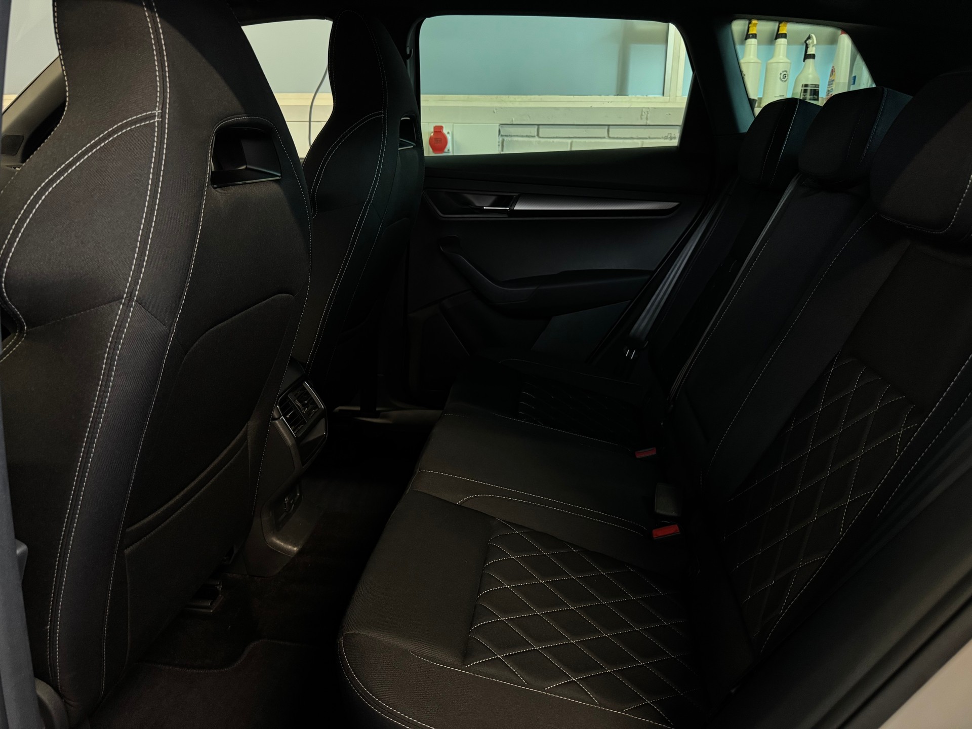 SKODA Karoq 2.0 TSI SportLine 4x4 DSG-image-6