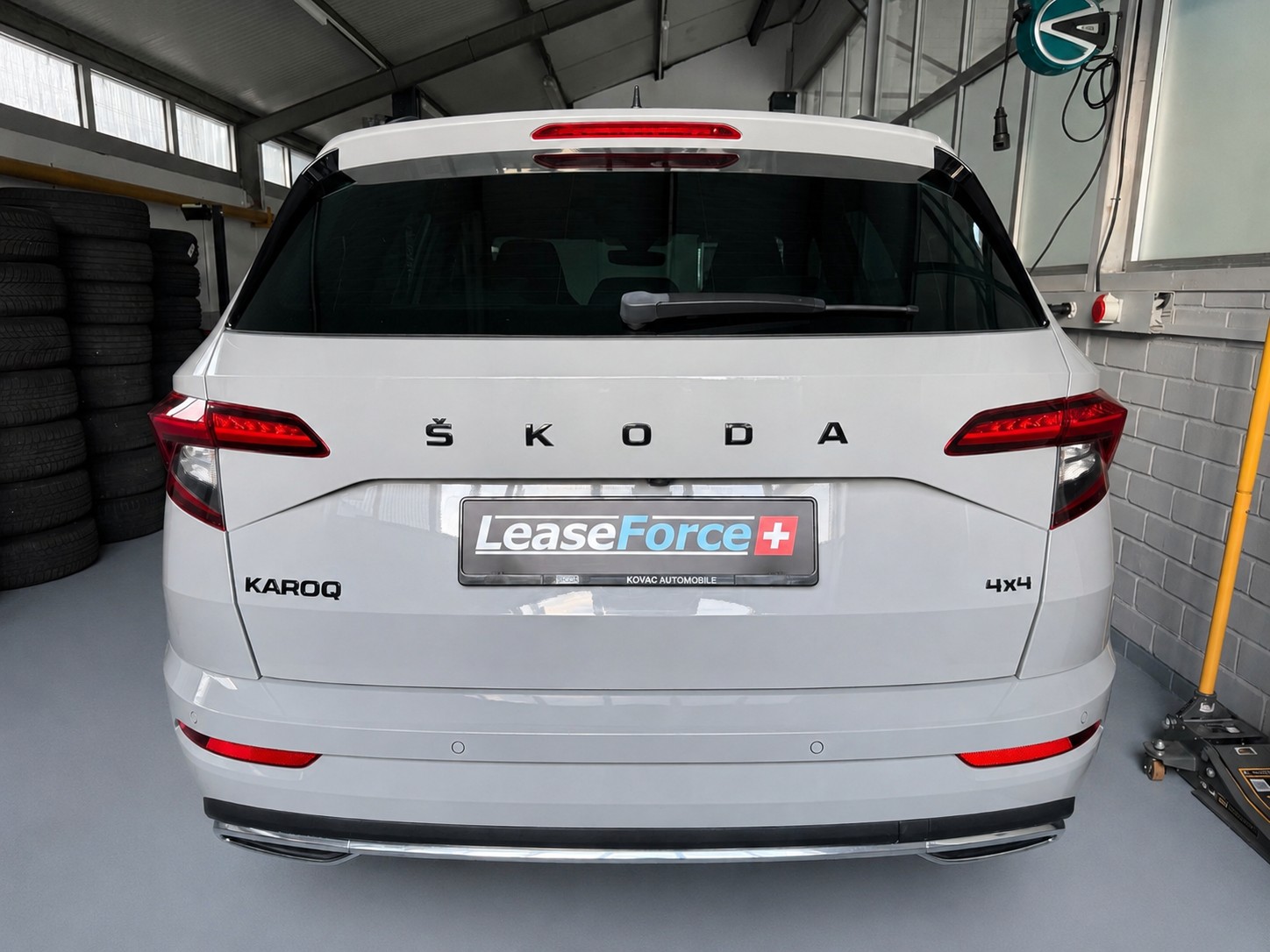 SKODA Karoq 2.0 TSI SportLine 4x4 DSG-image-3