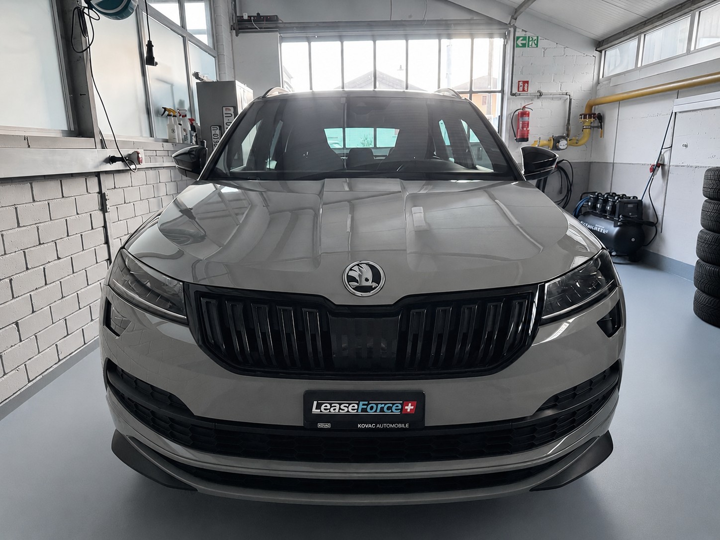SKODA Karoq 2.0 TSI SportLine 4x4 DSG-image-1