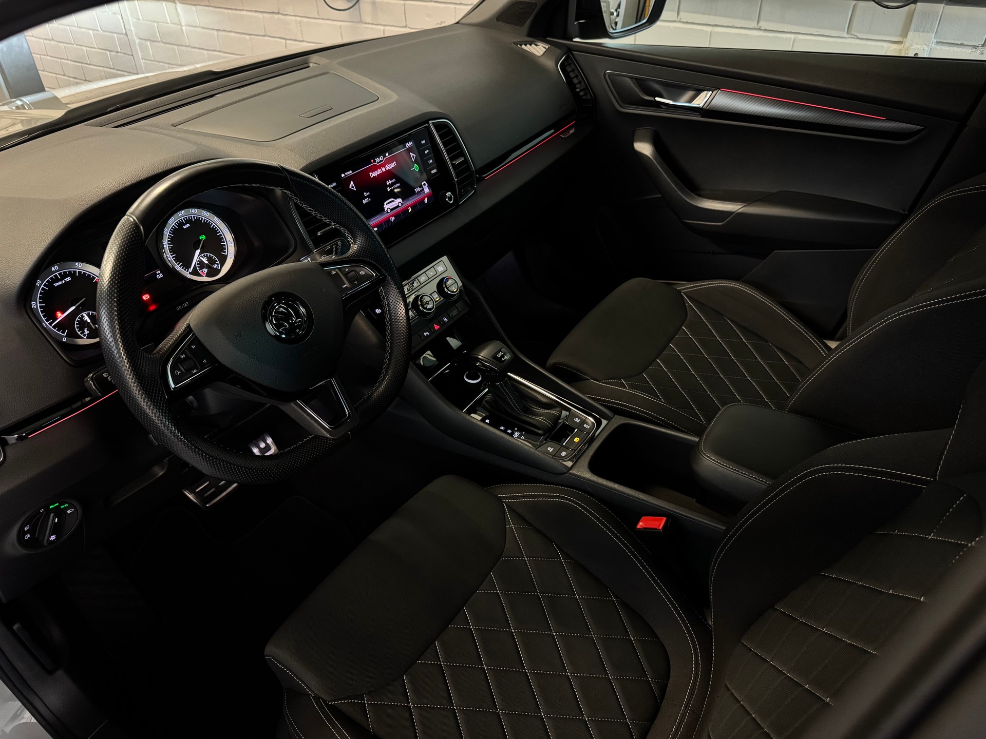 SKODA Karoq 2.0 TSI SportLine 4x4 DSG-image-4