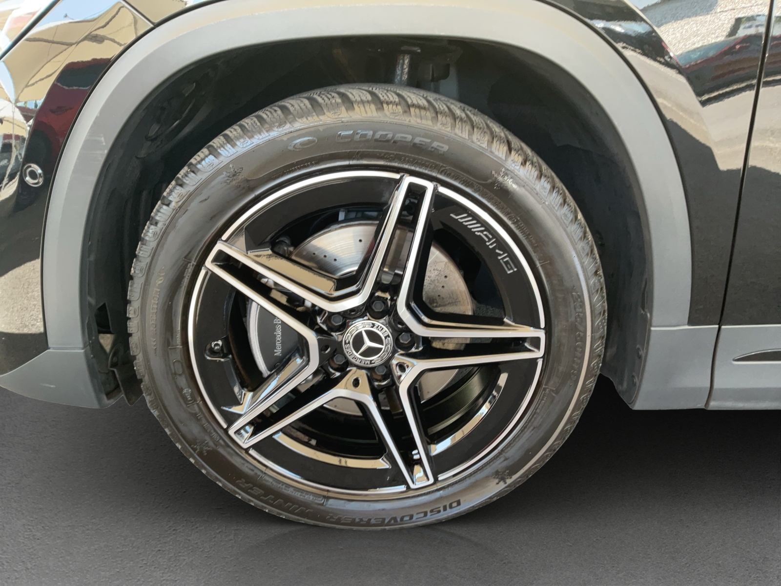 MERCEDES-BENZ GLA 200 AMG Line-image-5