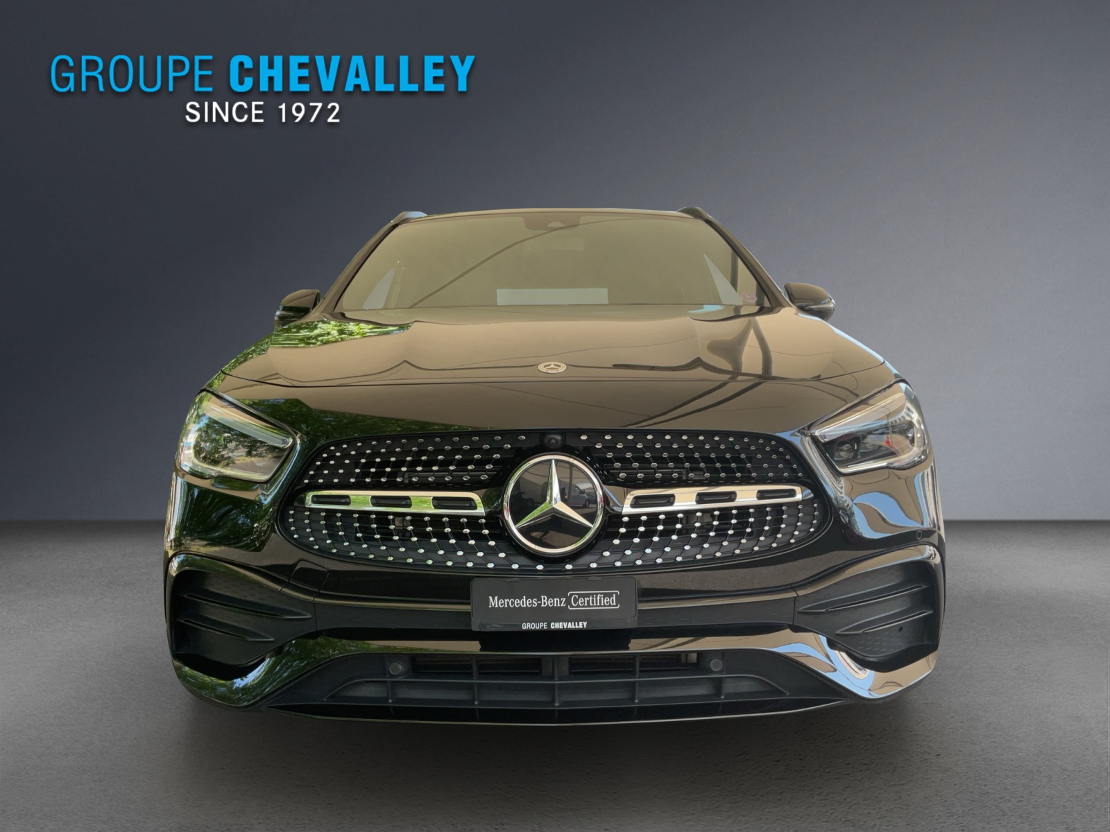 MERCEDES-BENZ GLA 200 AMG Line-showroom-element-1