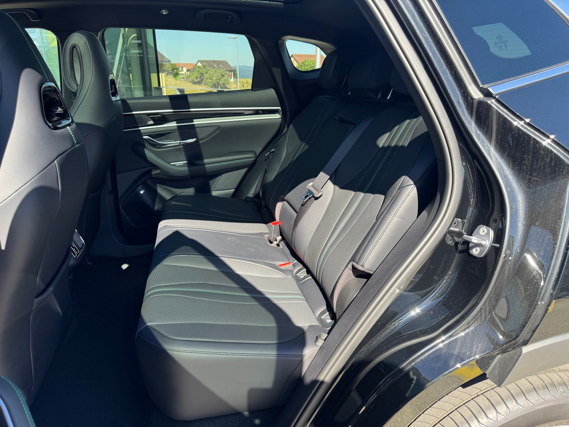 BYD Seal U DM-i Design AWD-image-24