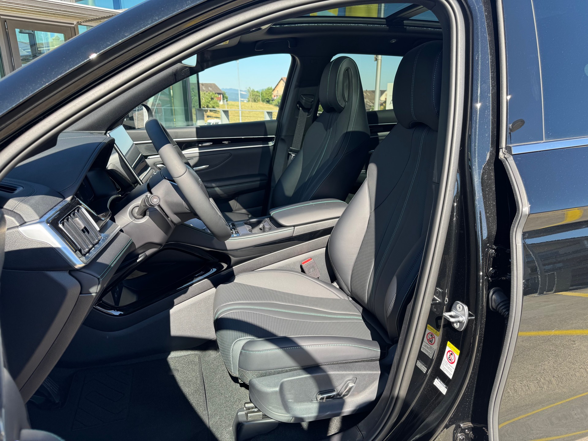 BYD Seal U DM-i Design AWD-image-11