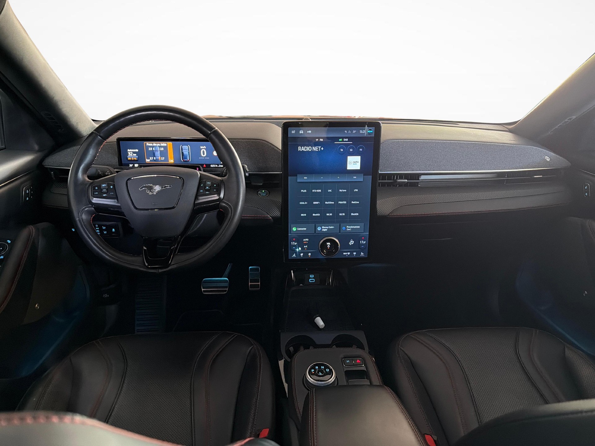 FORD Mustang Mach-E Extended AWD-image-9