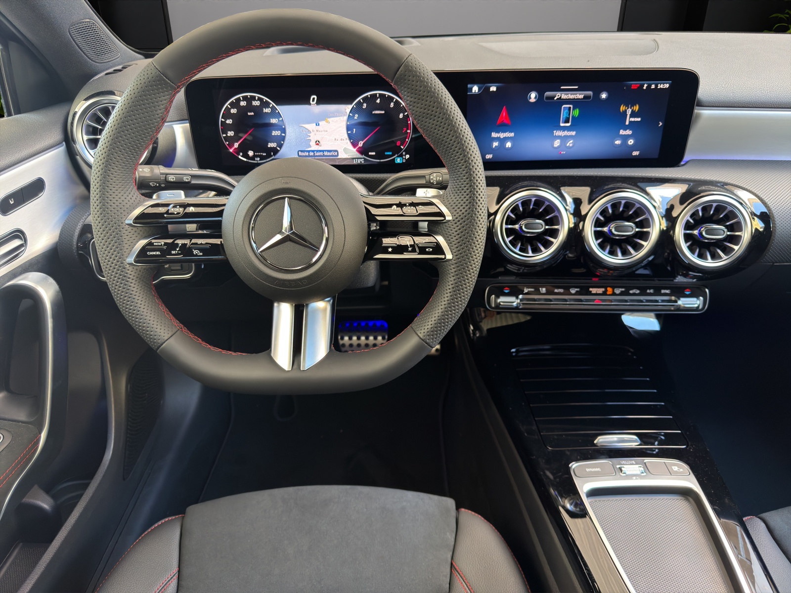 MERCEDES-BENZ A 220 4Matic 8G-DCT-image-11