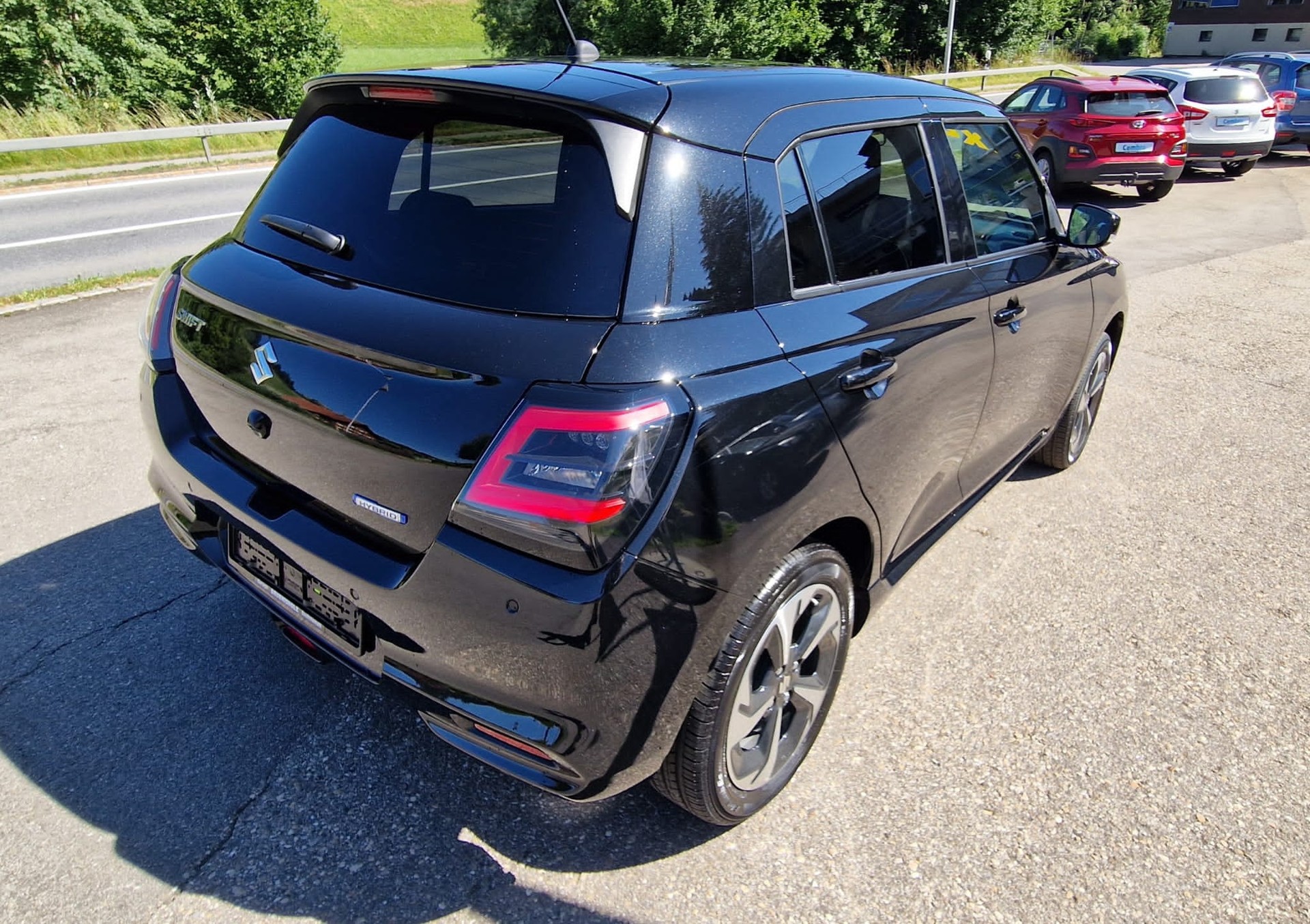 SUZUKI Swift 1.2 Compact Top Hybrid 4x4-image-5