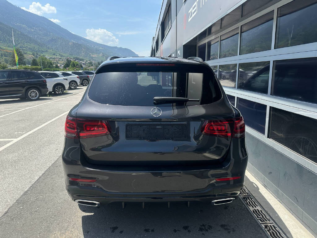 MERCEDES-BENZ GLC 200 AMG Line 4matic - CH-showroom-element-3