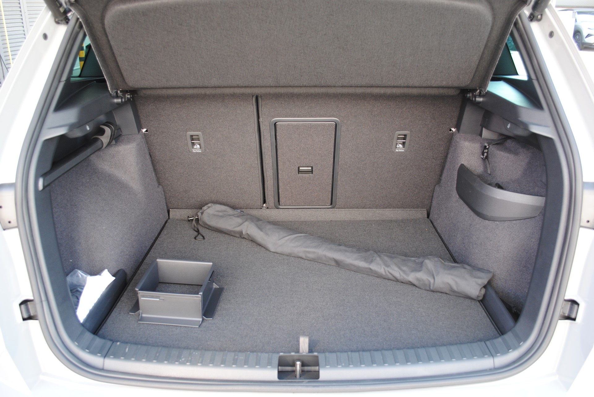 SKODA Karoq 2.0 TSI SportLine 4x4 DSG-image-16