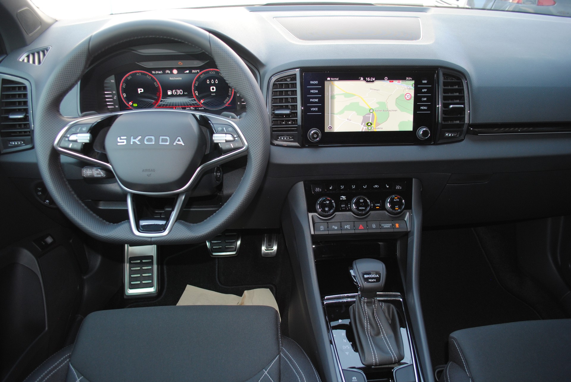 SKODA Karoq 2.0 TSI SportLine 4x4 DSG-image-7