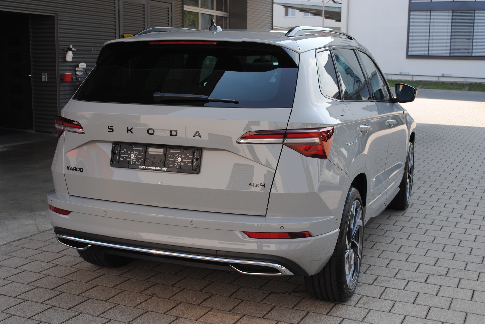 SKODA Karoq 2.0 TSI SportLine 4x4 DSG-showroom-element-3