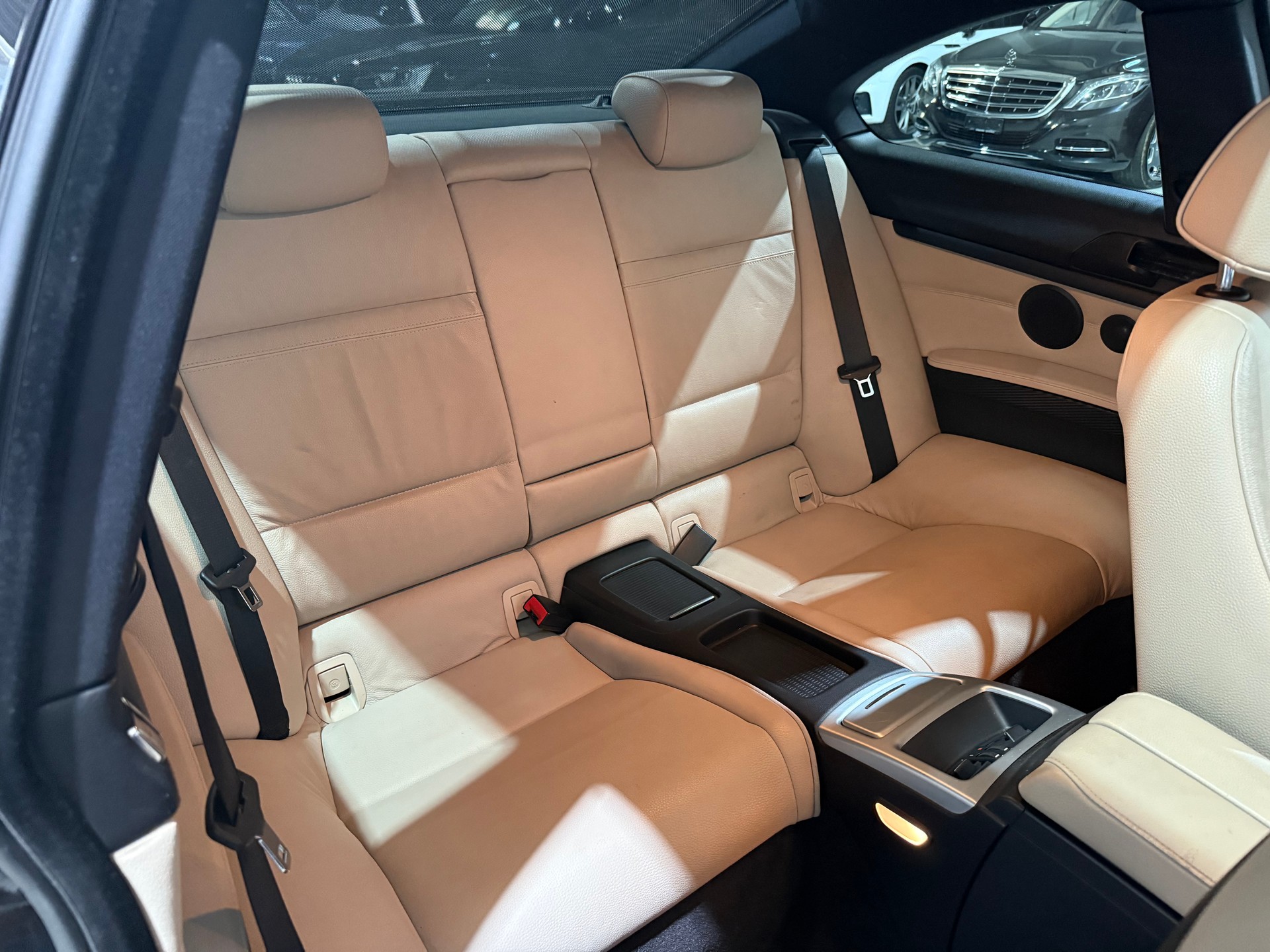 BMW 330d xDrive M Sport Coupé Steptronic-image-15
