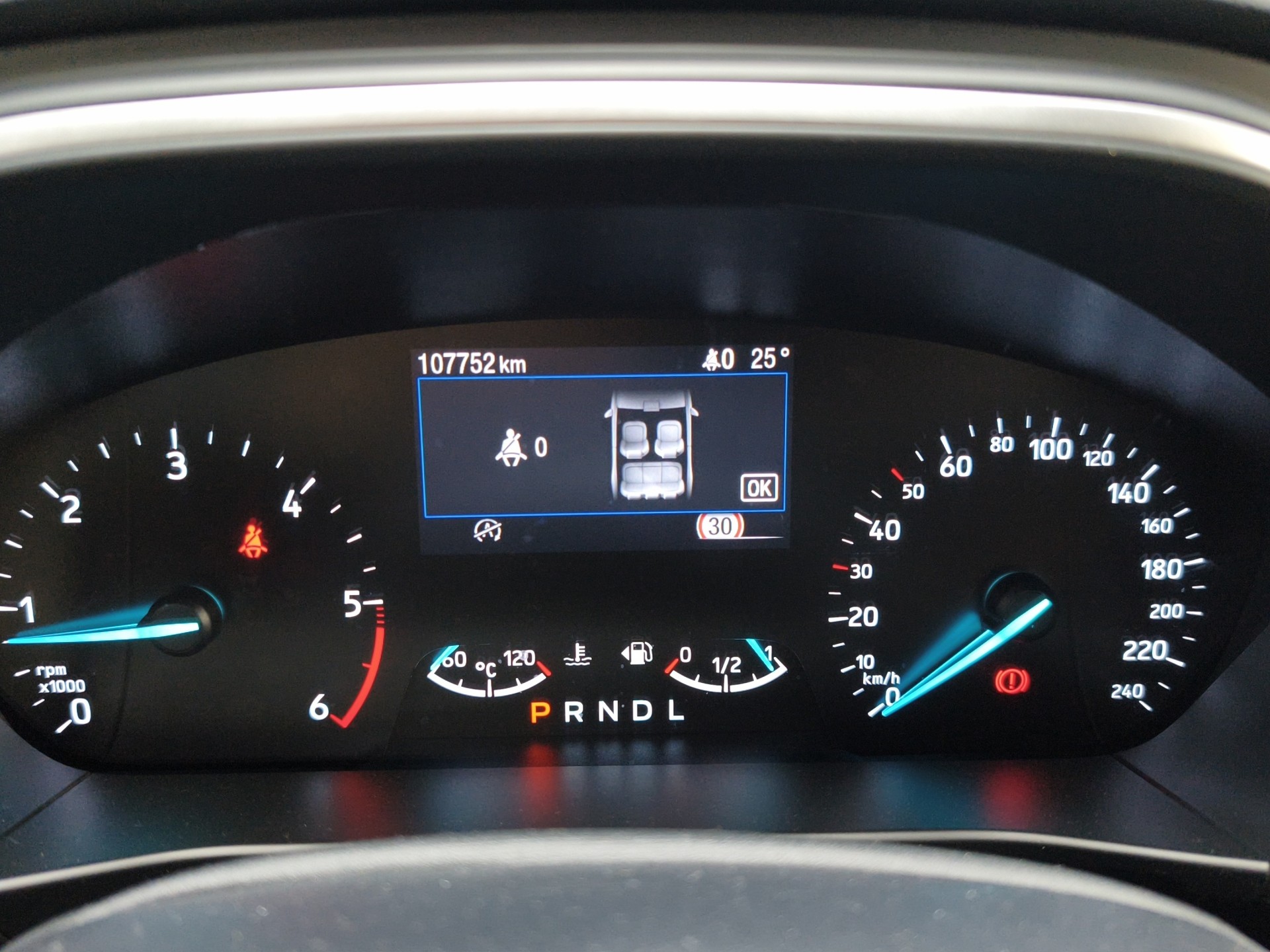 FORD Focus 1.5 TDCi Trend Automatic-image-12