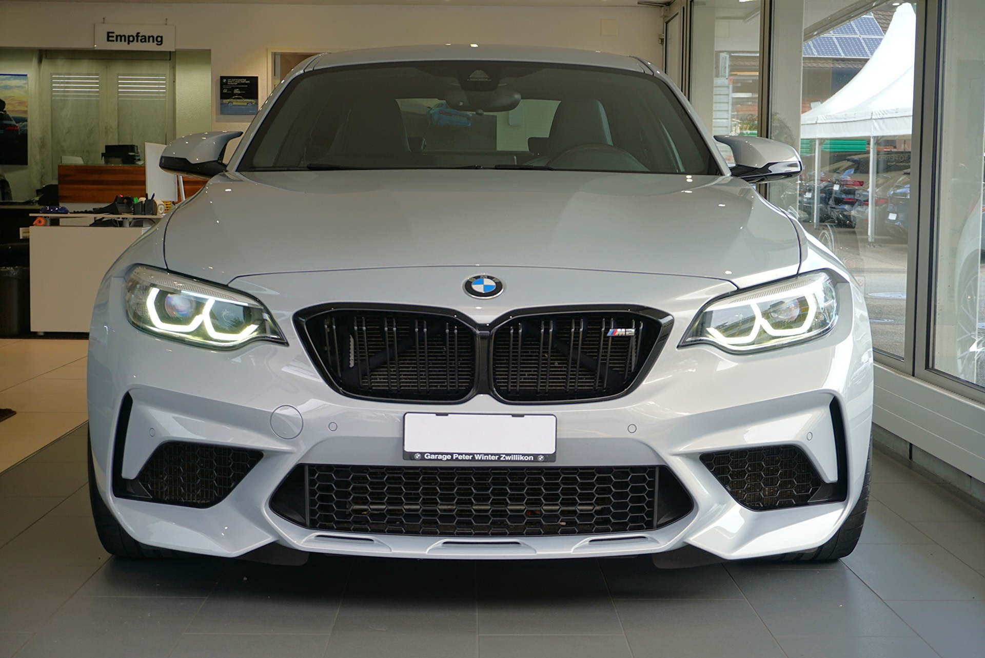 BMW M2 Competition Drivelogic-showroom-element-1