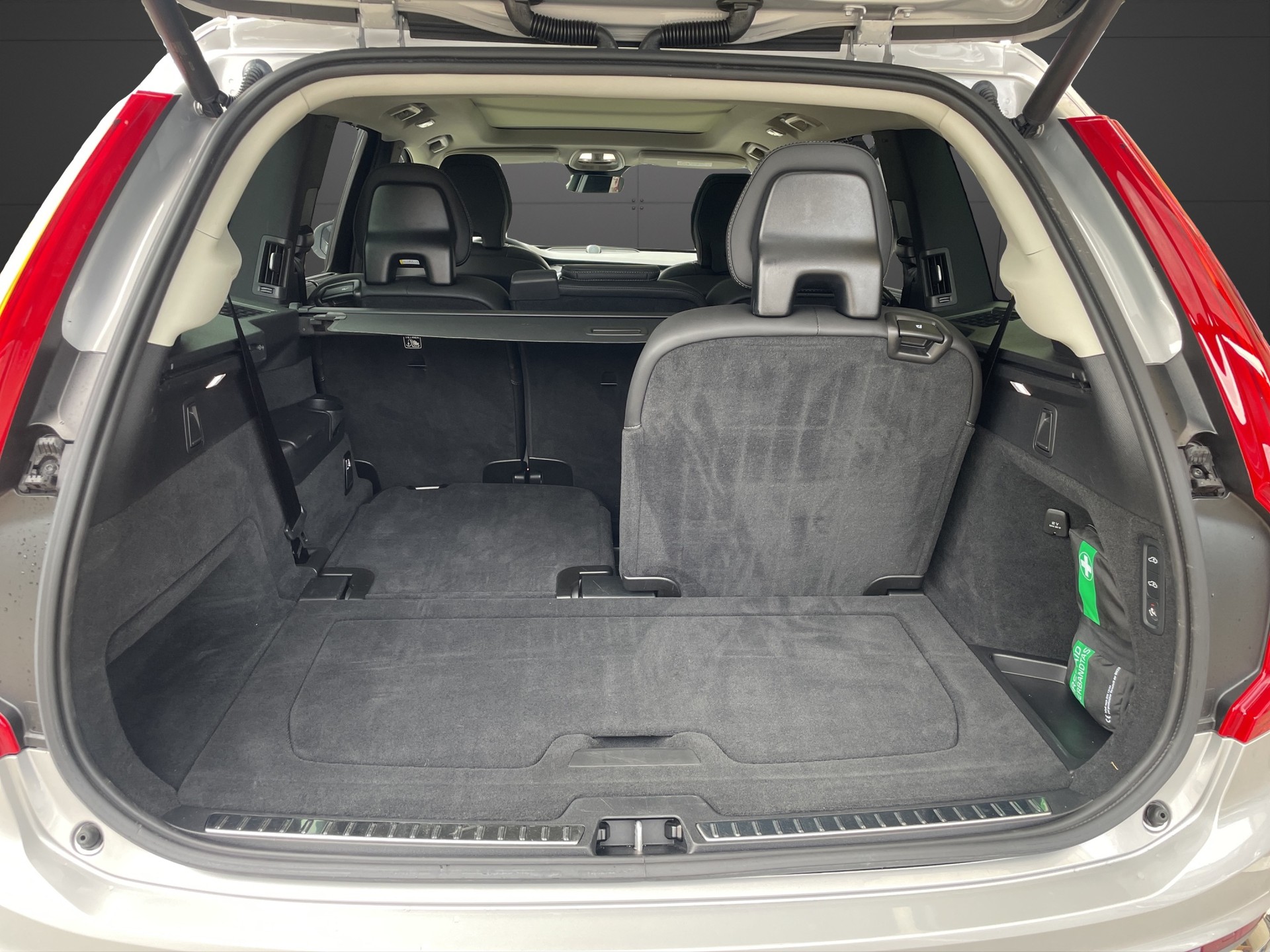 VOLVO XC90 B5 Diesel Mild Hybrid AWD Ultimate Bright Geartronic-image-6