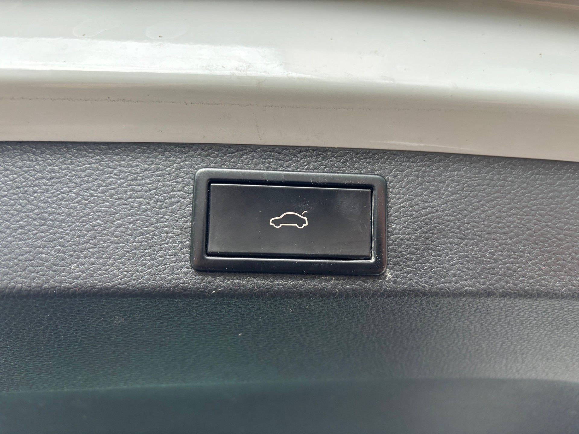 SKODA Karoq 2.0 TDI CR Style 4x4 DSG-image-10