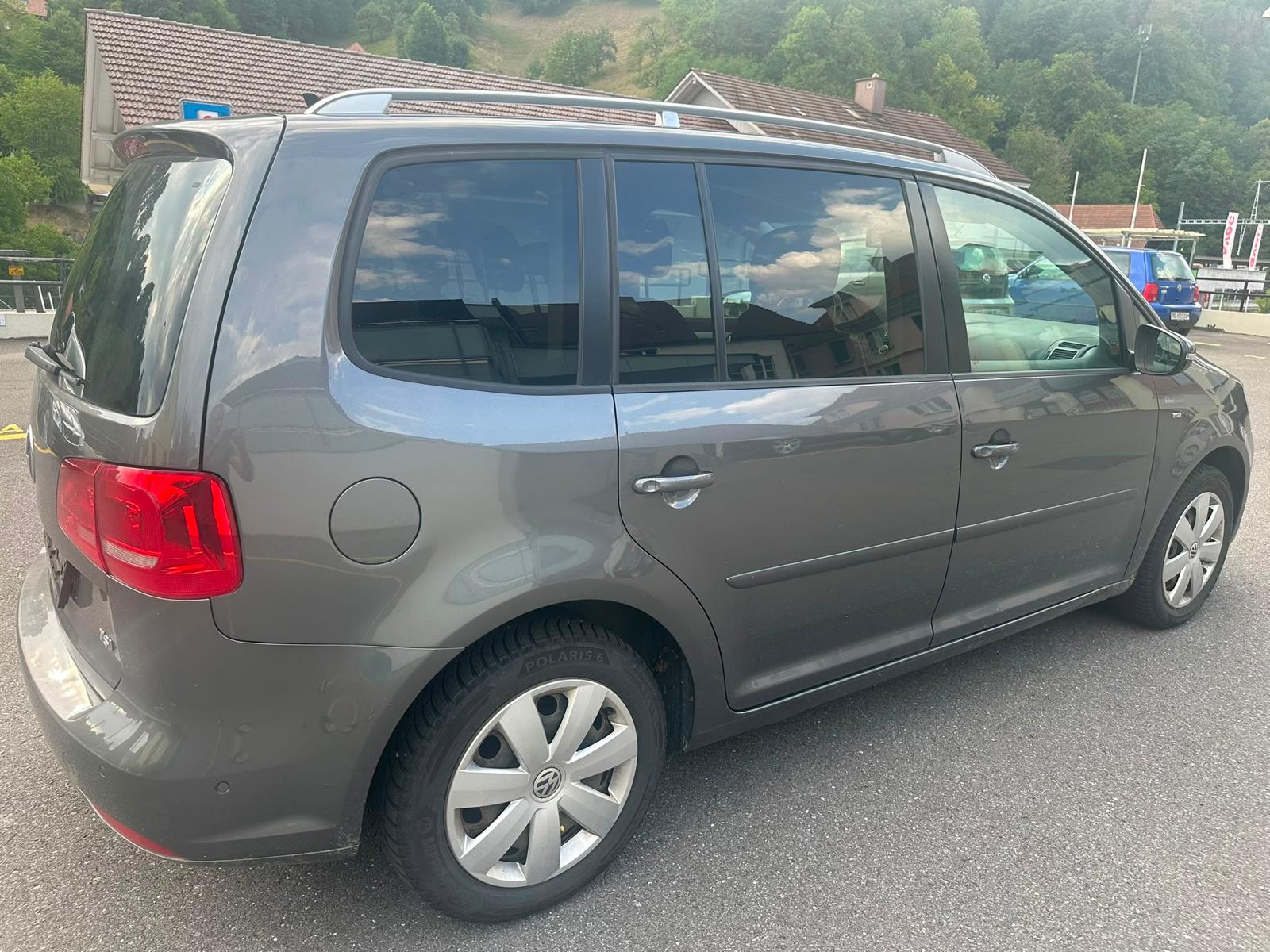 VW TOURAN-image-4