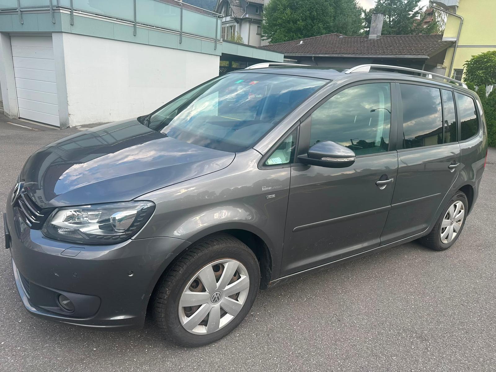 VW TOURAN-image-2