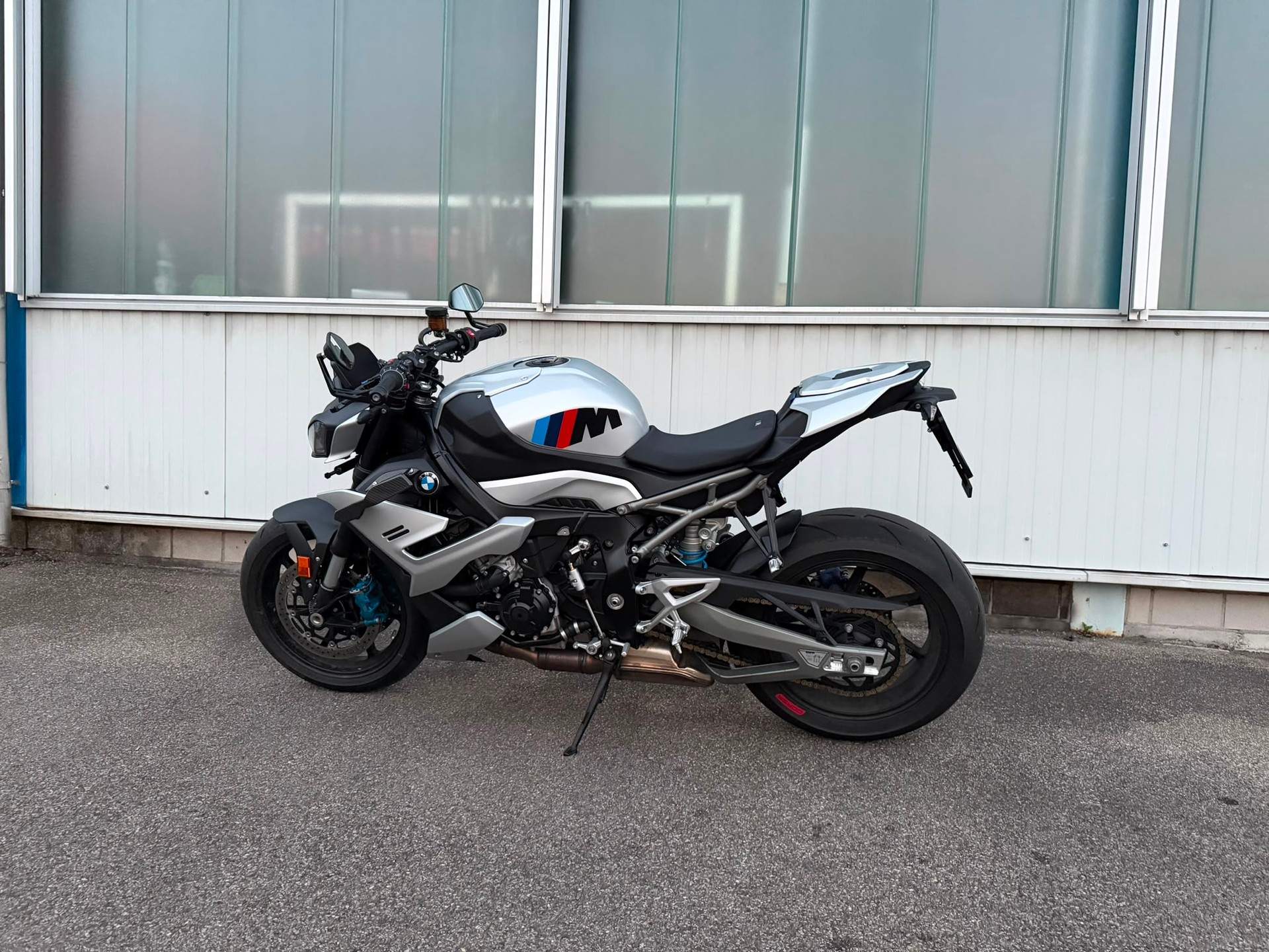BMW M 1000 R-image-2