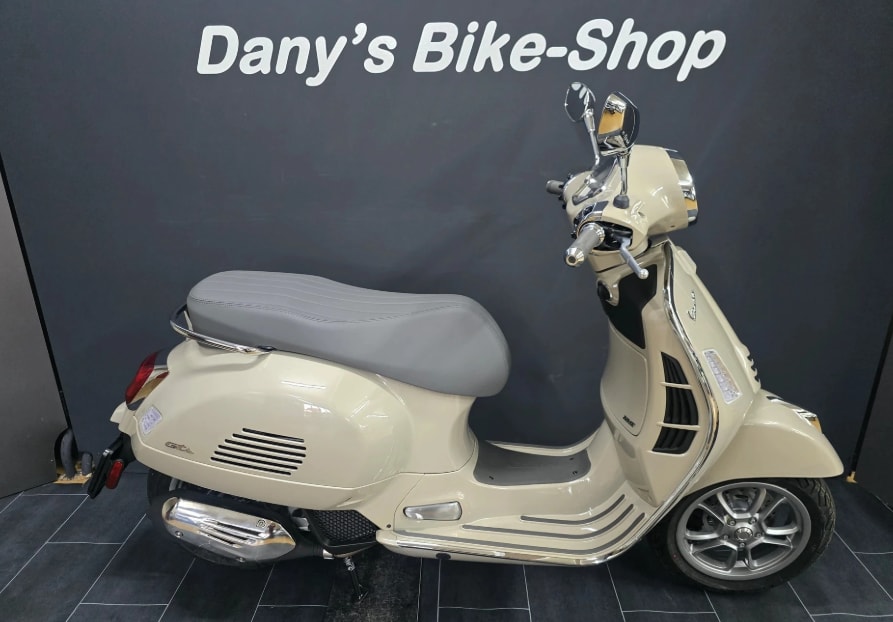 PIAGGIO Vespa GTS 125 MY25 E5+ (4 Jahre Garantie)-image-0