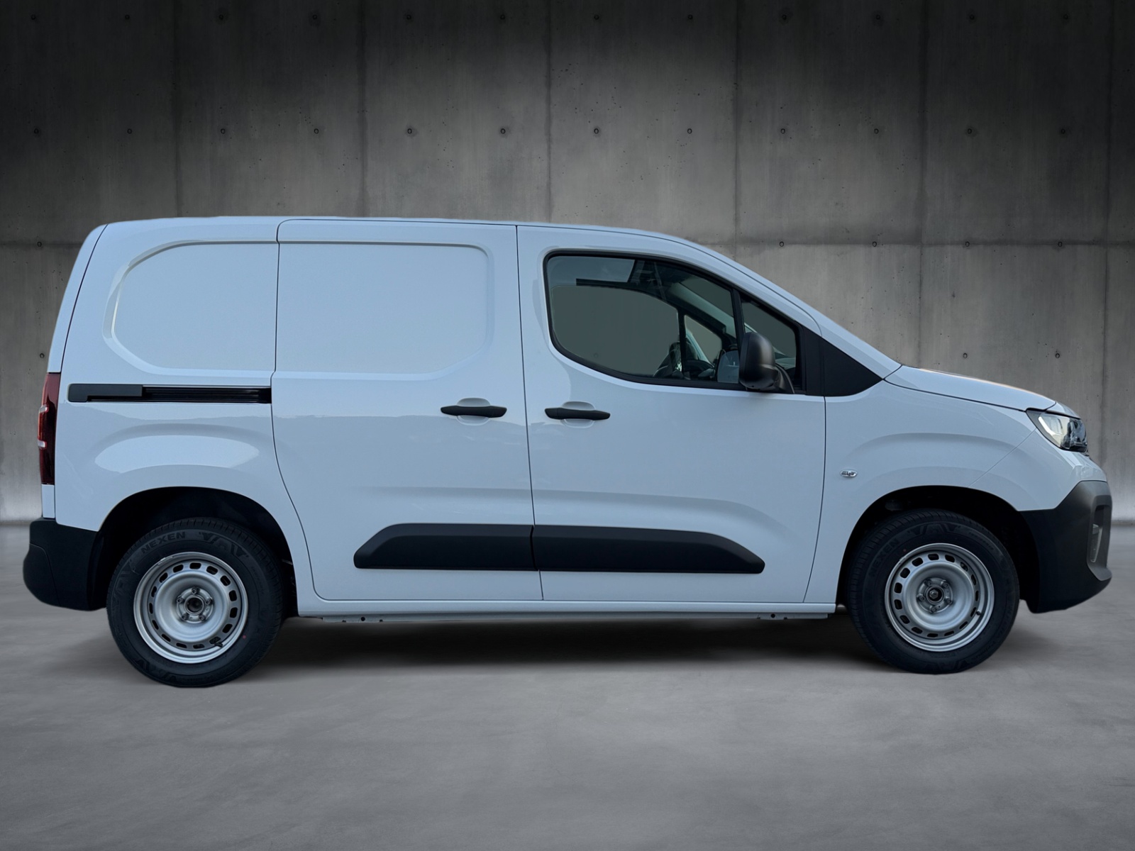 PEUGEOT Partner 1.2 Pure Tech 110 Standard 650kg, * Aktionsmodell * 10 Zoll Touchscreen mit CarPlay Kabellos * Kamera * Durchladeluke *-image-5