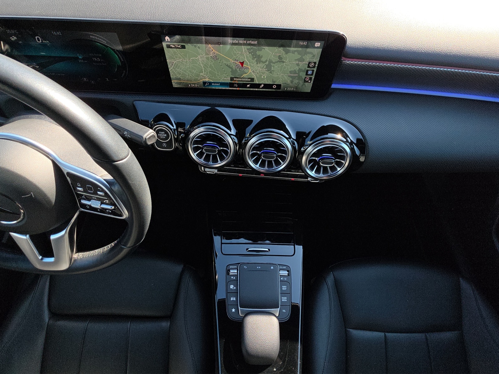 MERCEDES-BENZ A 180 d Progressive 8G-DCT-image-11