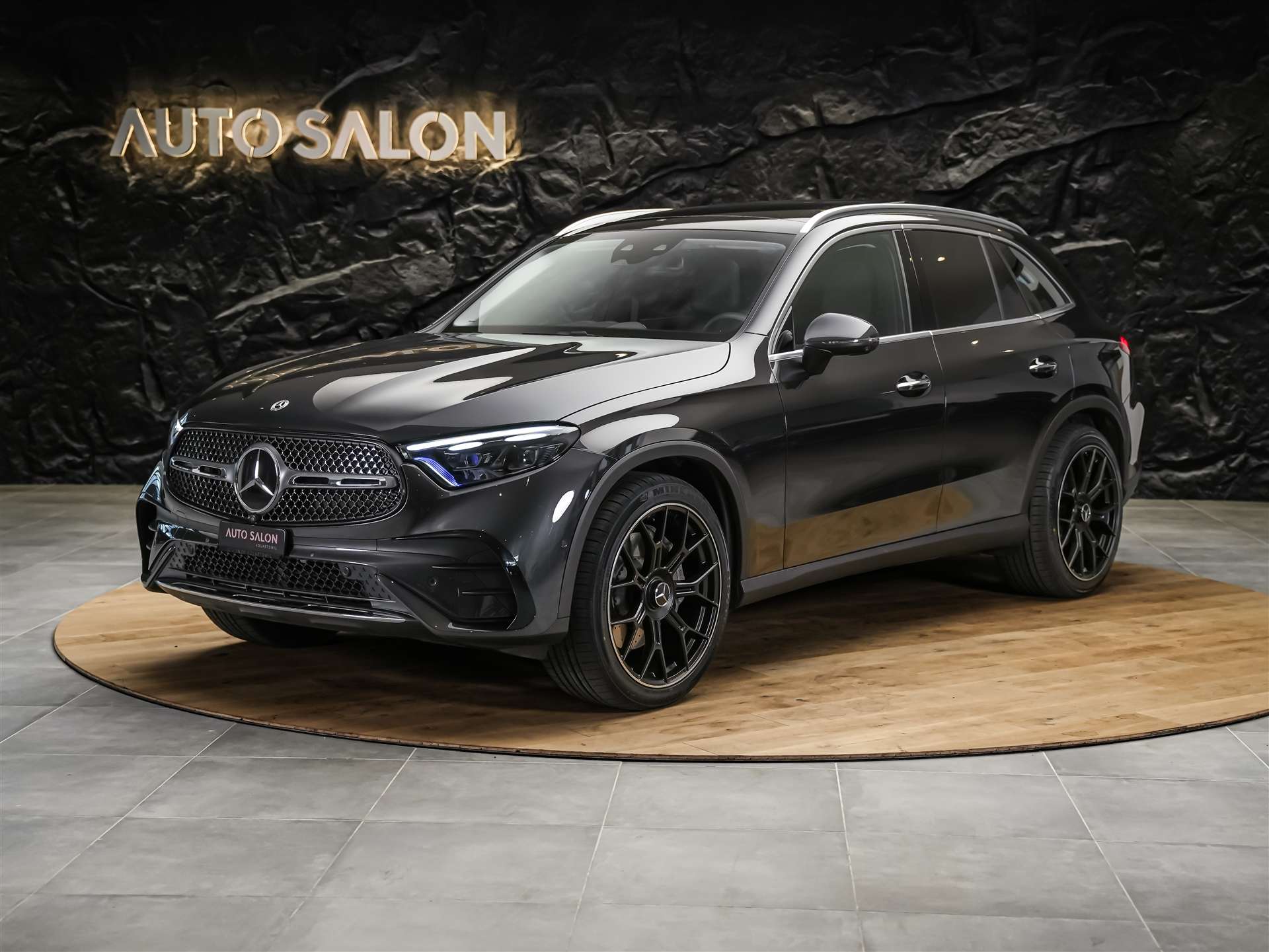 MERCEDES-BENZ GLC 300 4Matic AMG Line 9G-Tronic *Facelift*21" Felgen*Panorama*AHK*360° Kamera*-showroom-element-1