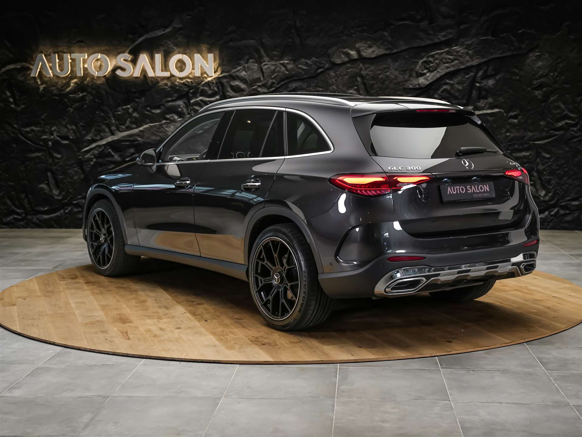 MERCEDES-BENZ GLC 300 4Matic AMG Line 9G-Tronic *Facelift*21" Felgen*Panorama*AHK*360° Kamera*-showroom-element-3