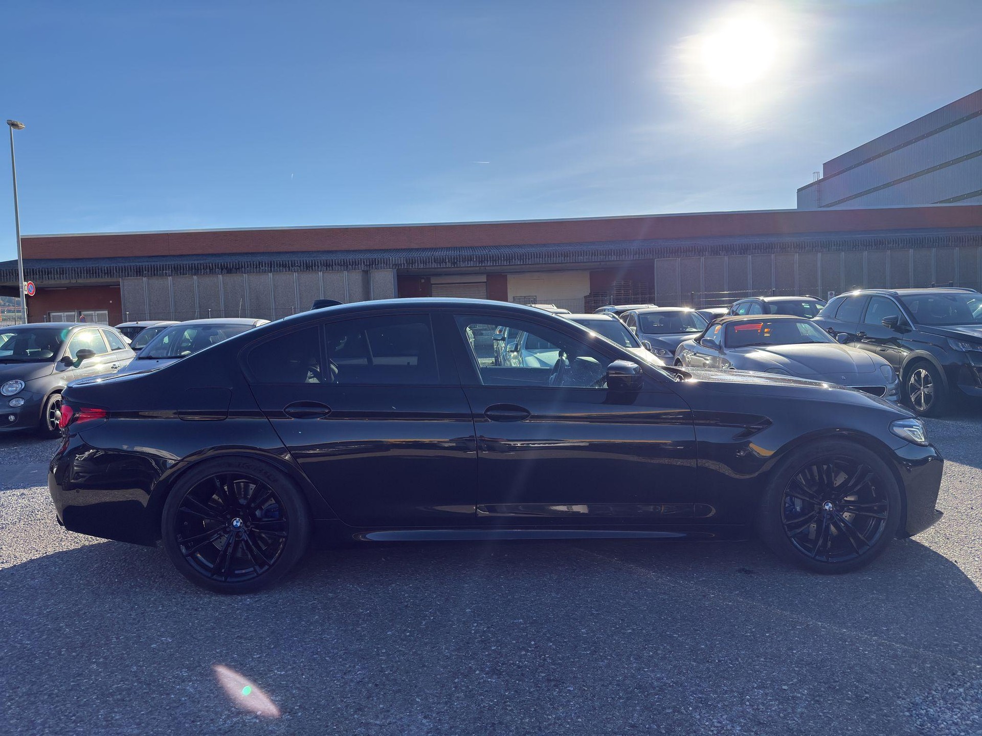 BMW M5 Competition xDrive-showroom-element-3