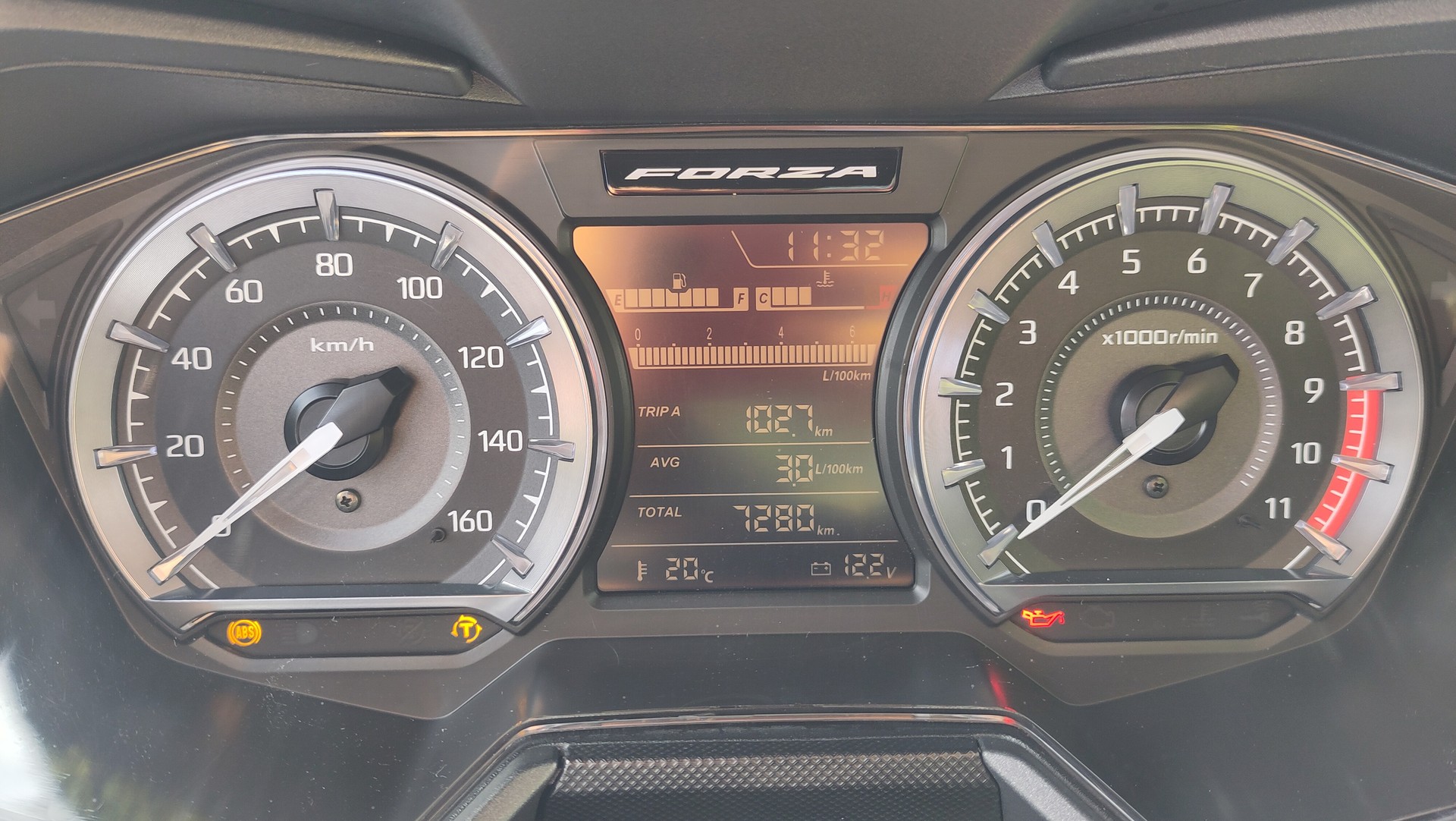 HONDA NSS 350 Smart Top Box-image-11