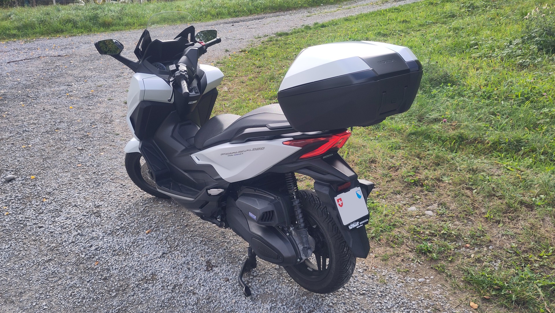 HONDA NSS 350 Smart Top Box-image-8