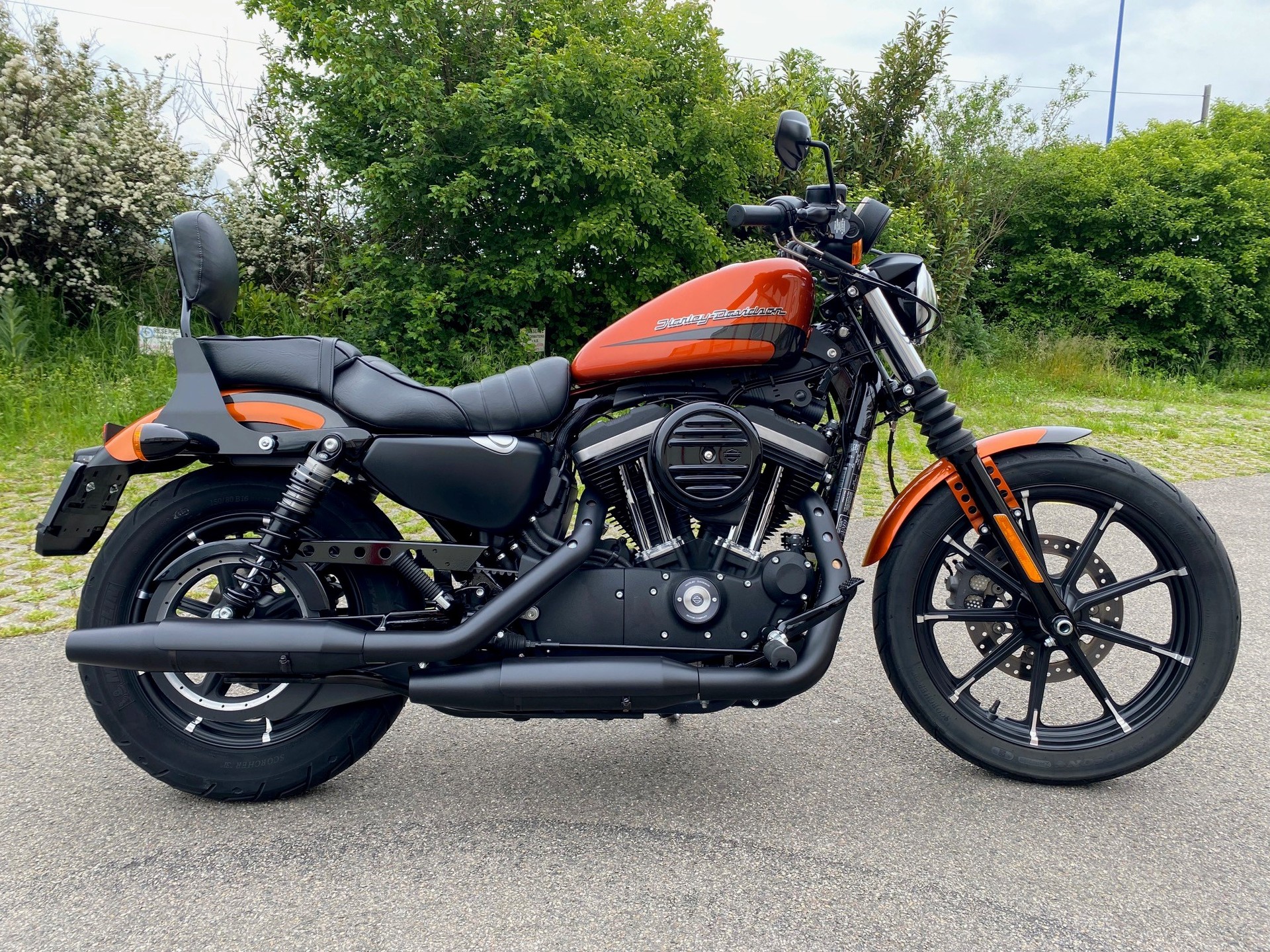 HARLEY-DAVIDSON XL 883 N Sportster Iron ABS-image-1