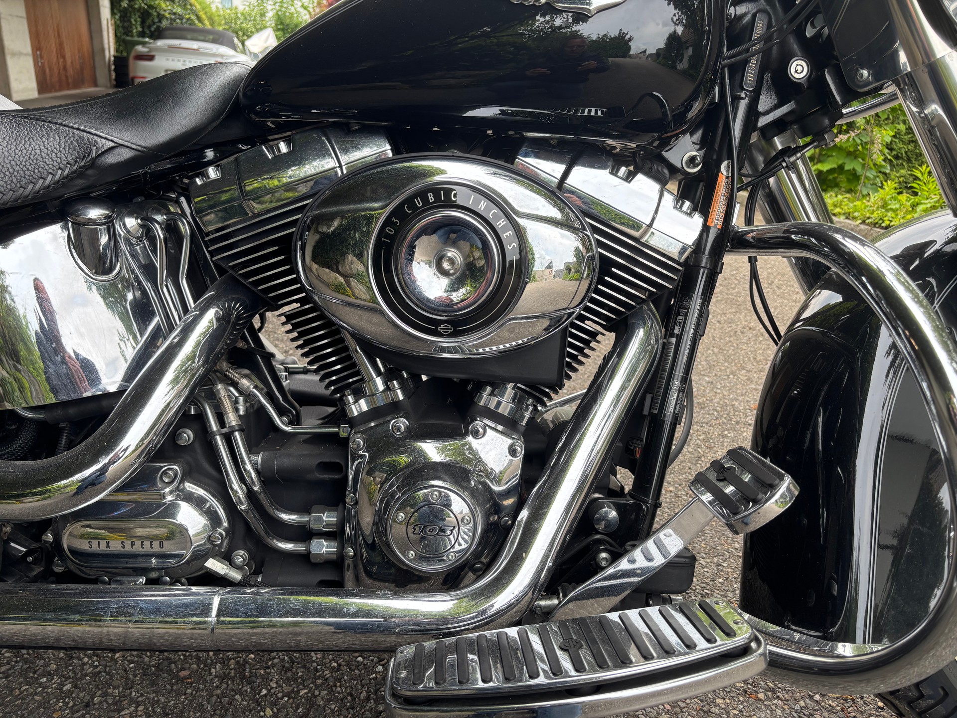 HARLEY-DAVIDSON FLSTN Softail Deluxe ABS-image-4