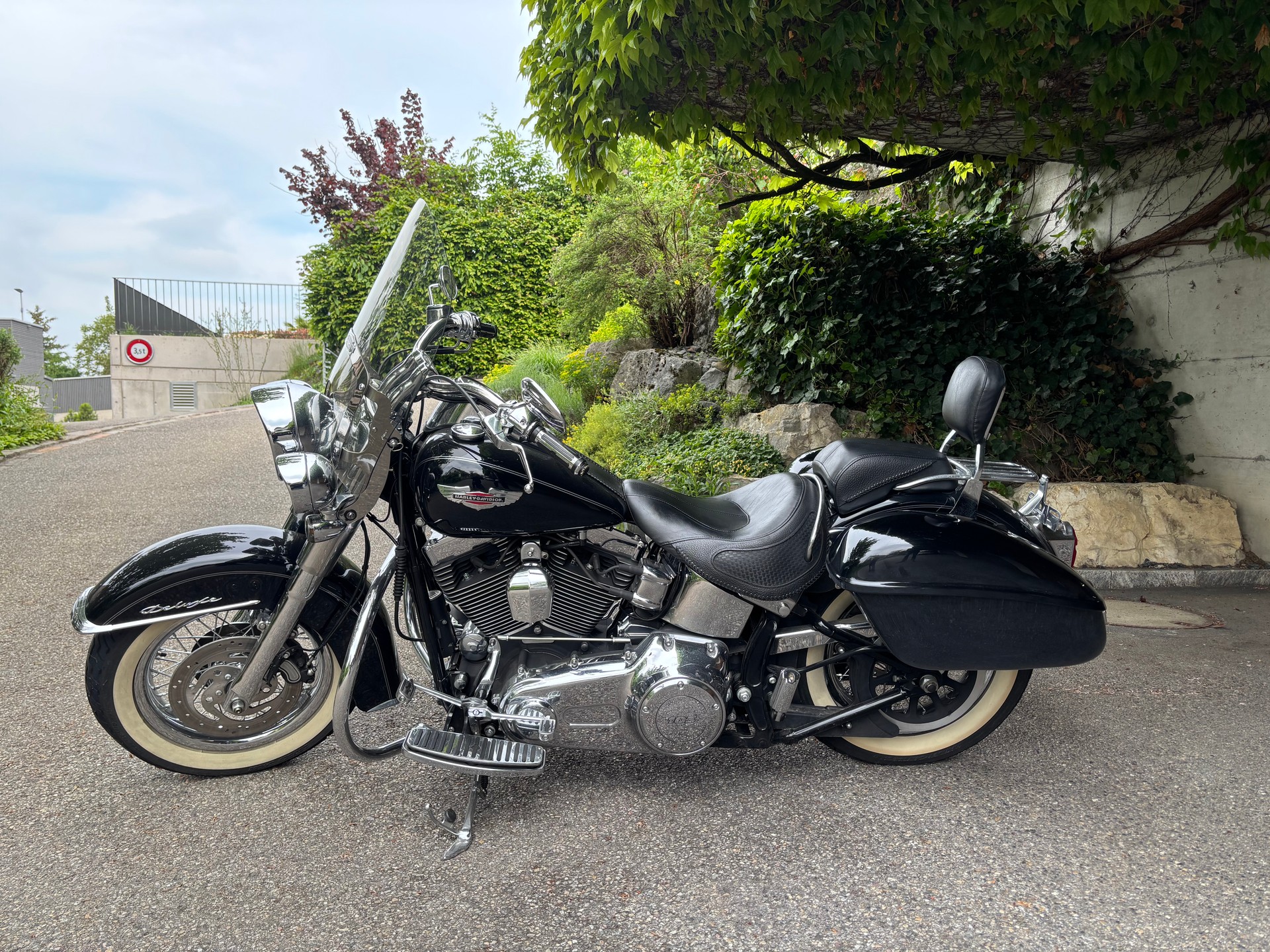 HARLEY-DAVIDSON FLSTN Softail Deluxe ABS-image-6
