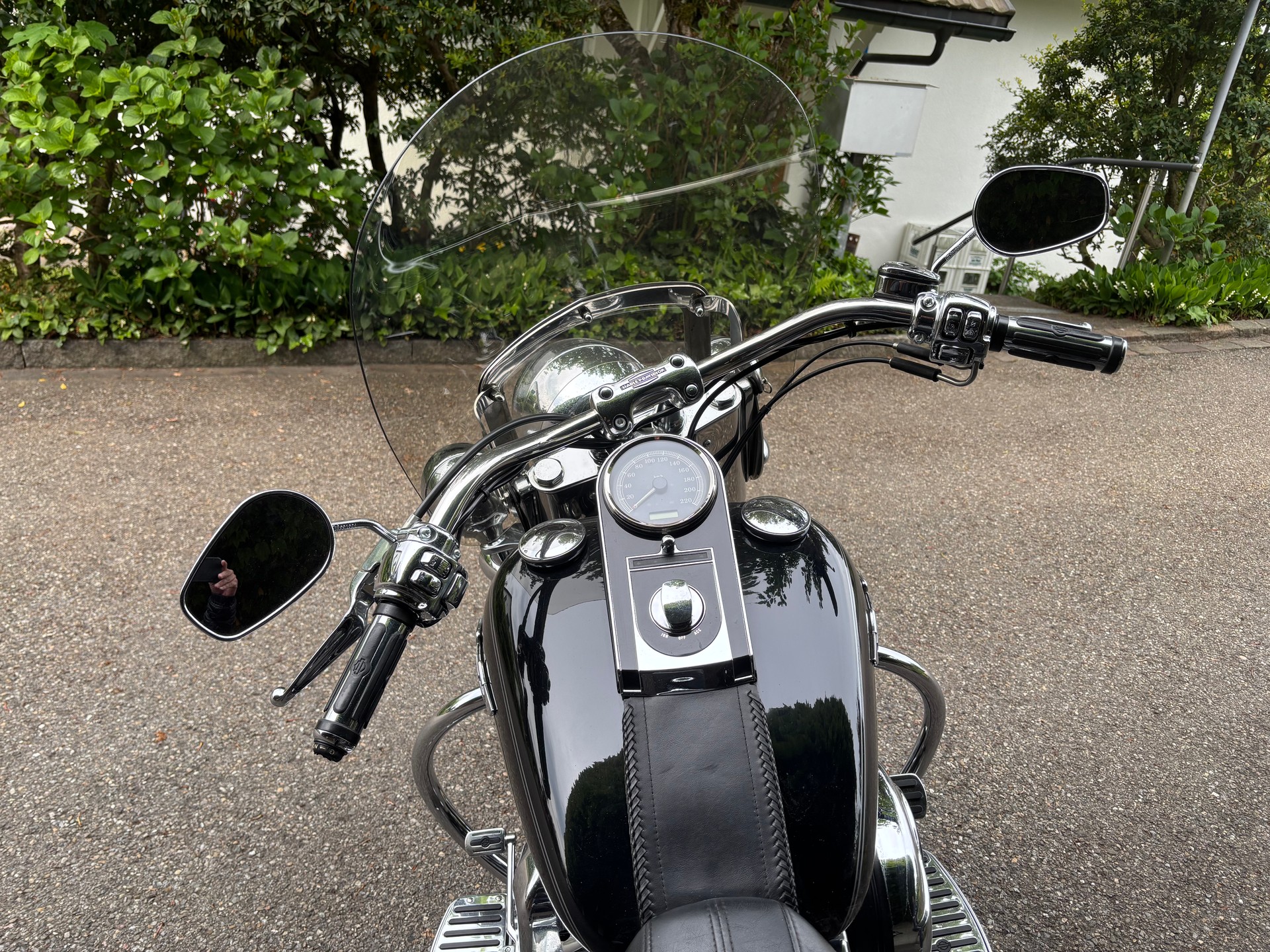 HARLEY-DAVIDSON FLSTN Softail Deluxe ABS-image-2
