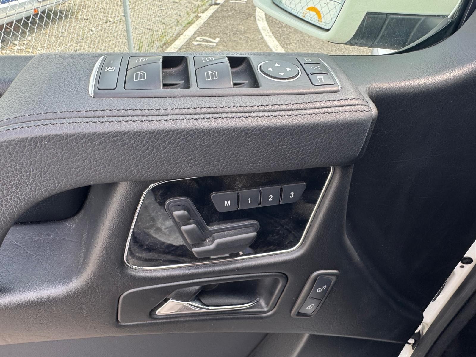 MERCEDES-BENZ G 350 BlueTEC 7G-Tronic-image-18