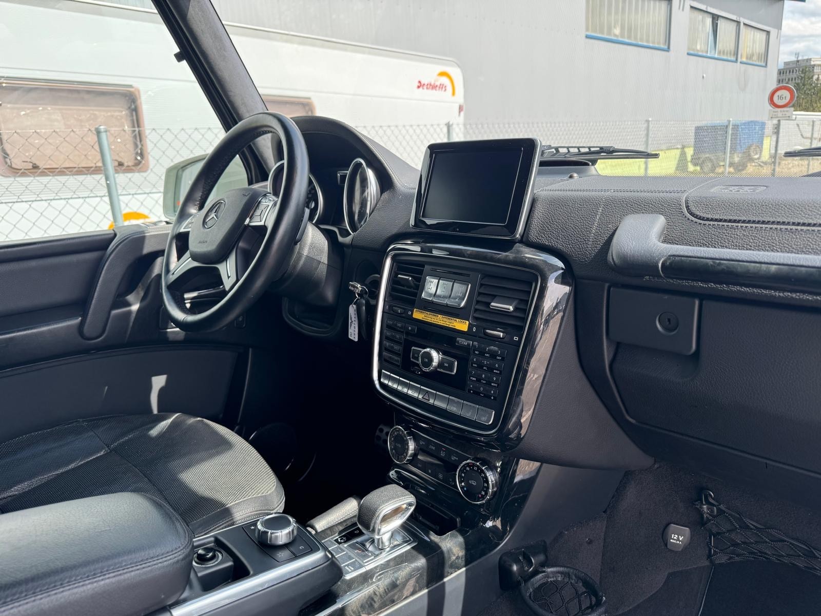 MERCEDES-BENZ G 350 BlueTEC 7G-Tronic-image-23