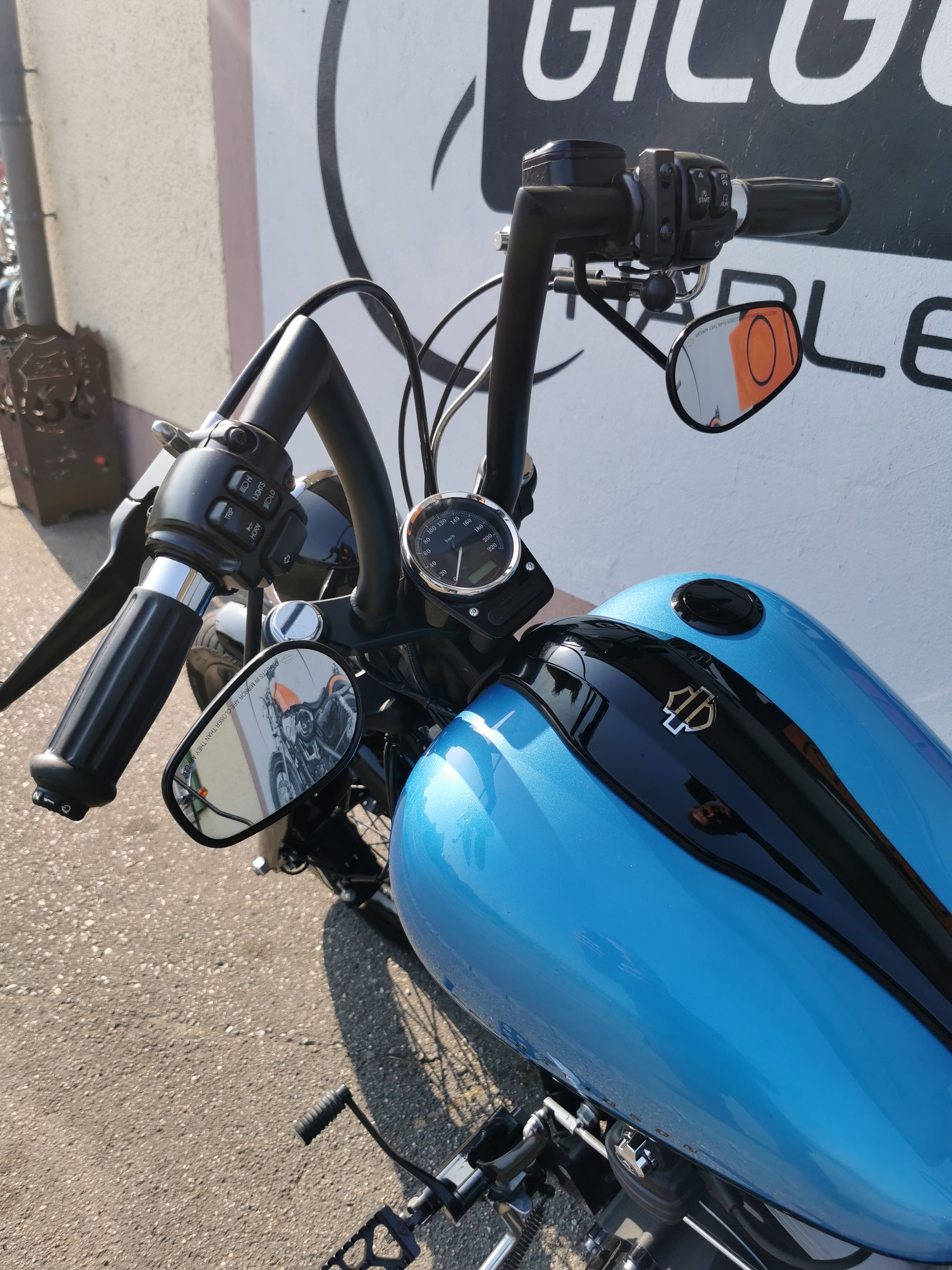HARLEY-DAVIDSON FXS Blackline ABS-image-2