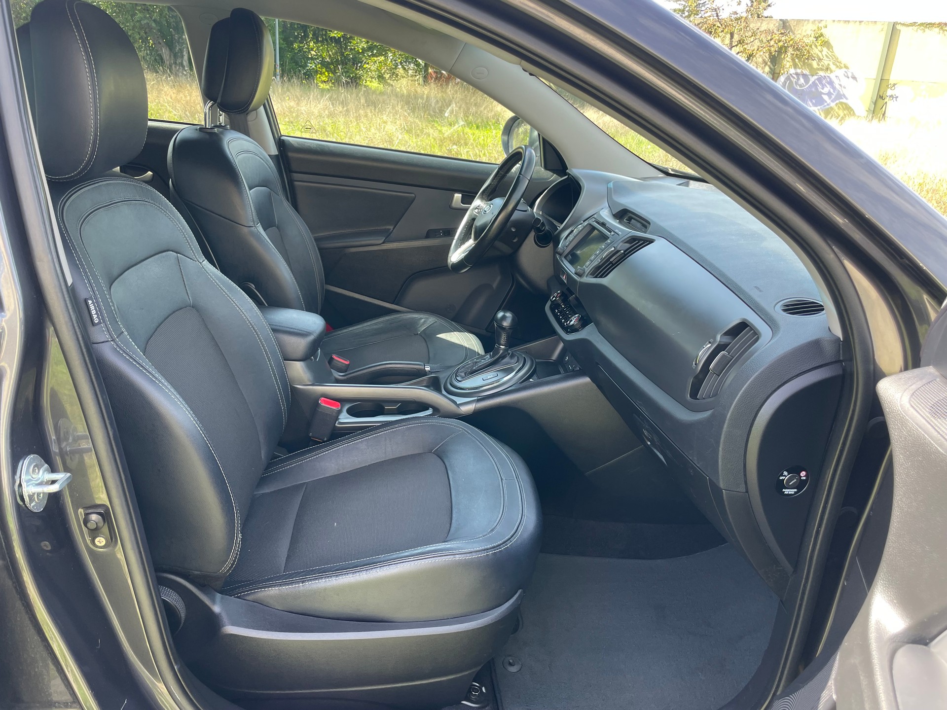 KIA Sportage 2.0 CRDi Trend 4WD Automatic-image-7