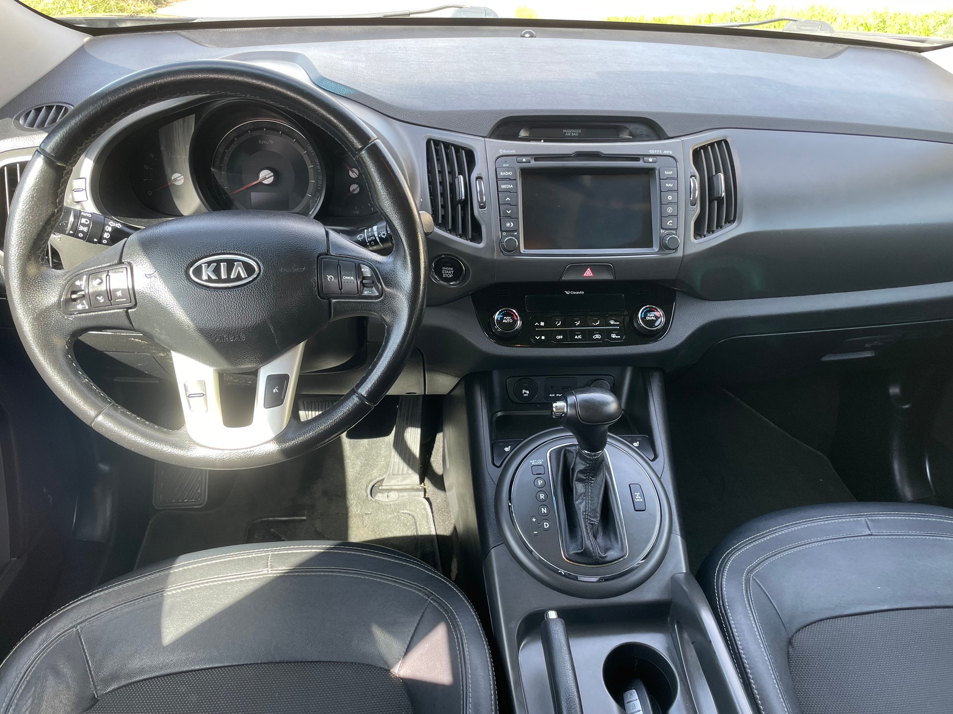 KIA Sportage 2.0 CRDi Trend 4WD Automatic-image-10