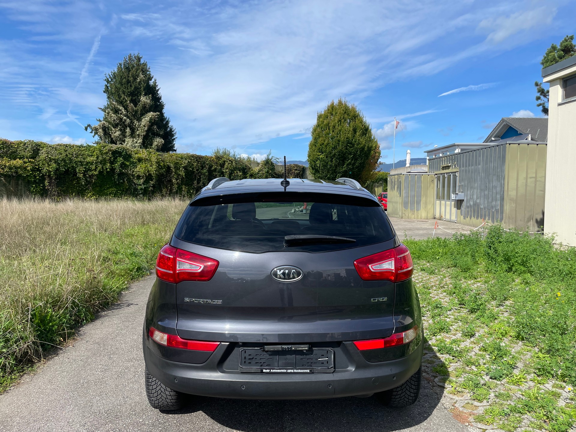 KIA Sportage 2.0 CRDi Trend 4WD Automatic-image-3