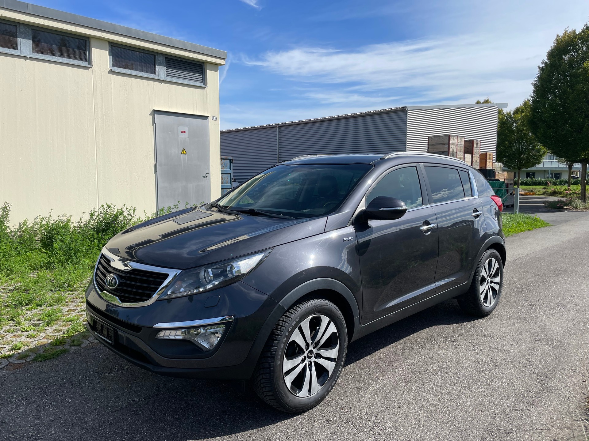 KIA Sportage 2.0 CRDi Trend 4WD Automatic-image-1
