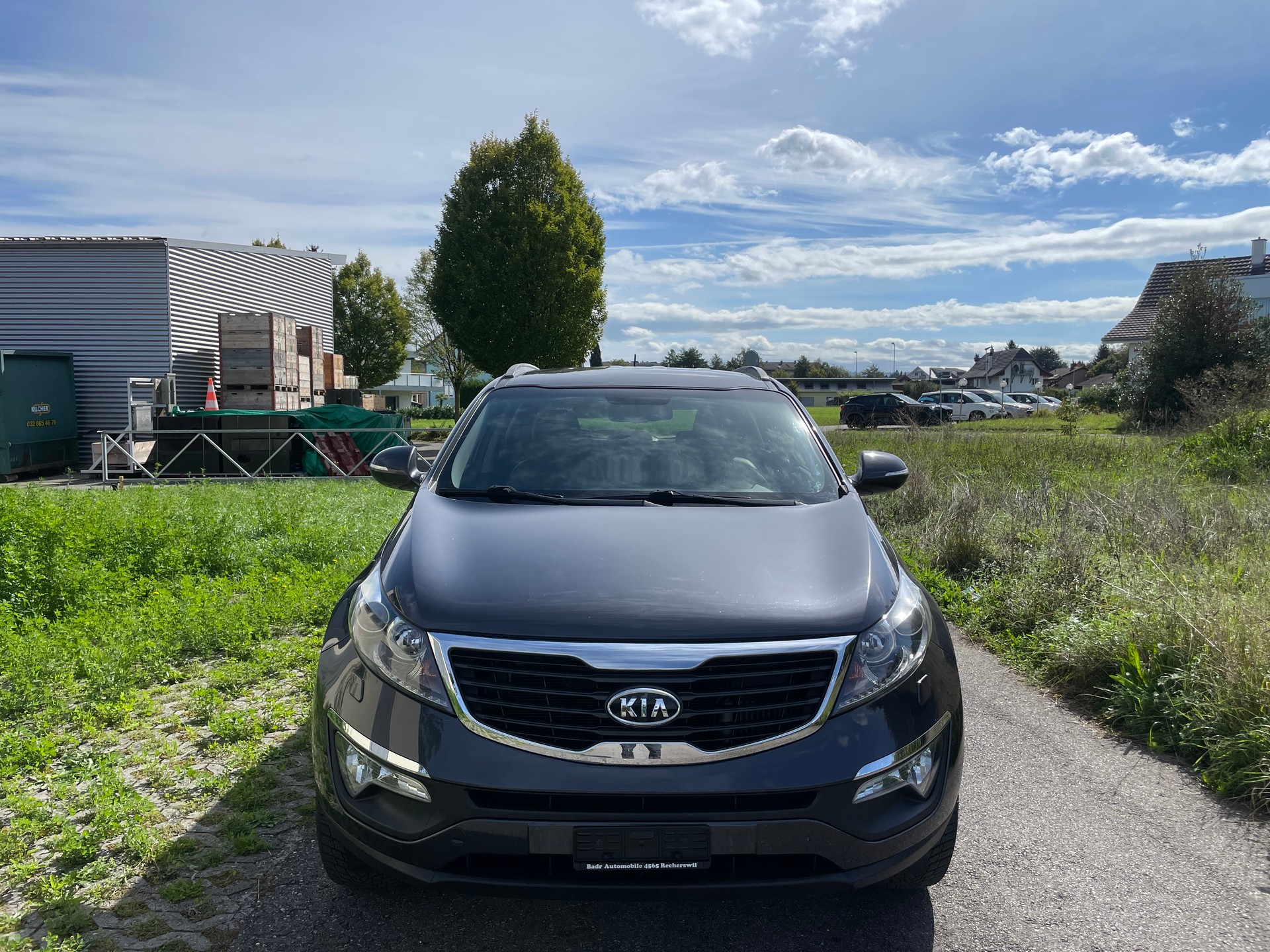 KIA Sportage 2.0 CRDi Trend 4WD Automatic-image-2