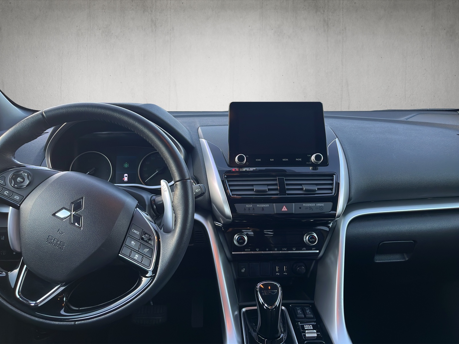 MITSUBISHI Eclipse Cross 2.4 PHEV Instyle 4x4-image-9
