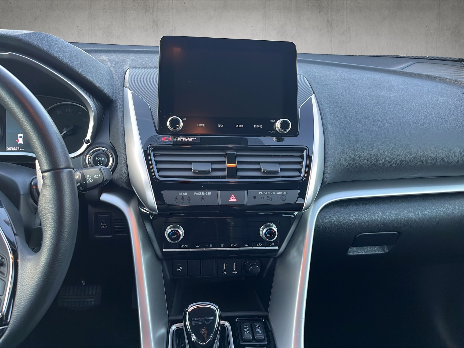 MITSUBISHI Eclipse Cross 2.4 PHEV Instyle 4x4-image-10