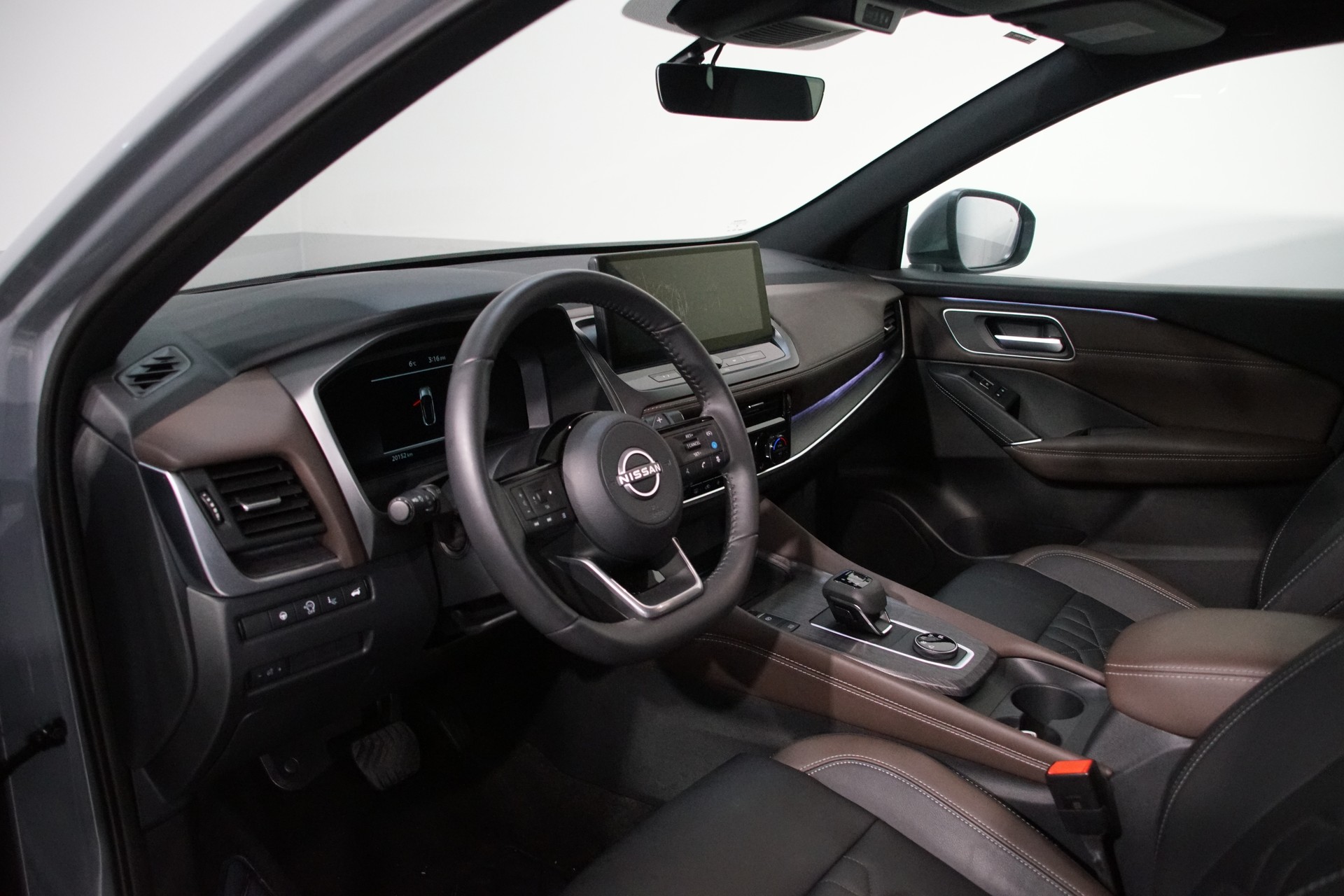NISSAN Qashqai 1.3 DIG-T MHEV Tekna Xtronic 4x4-image-8