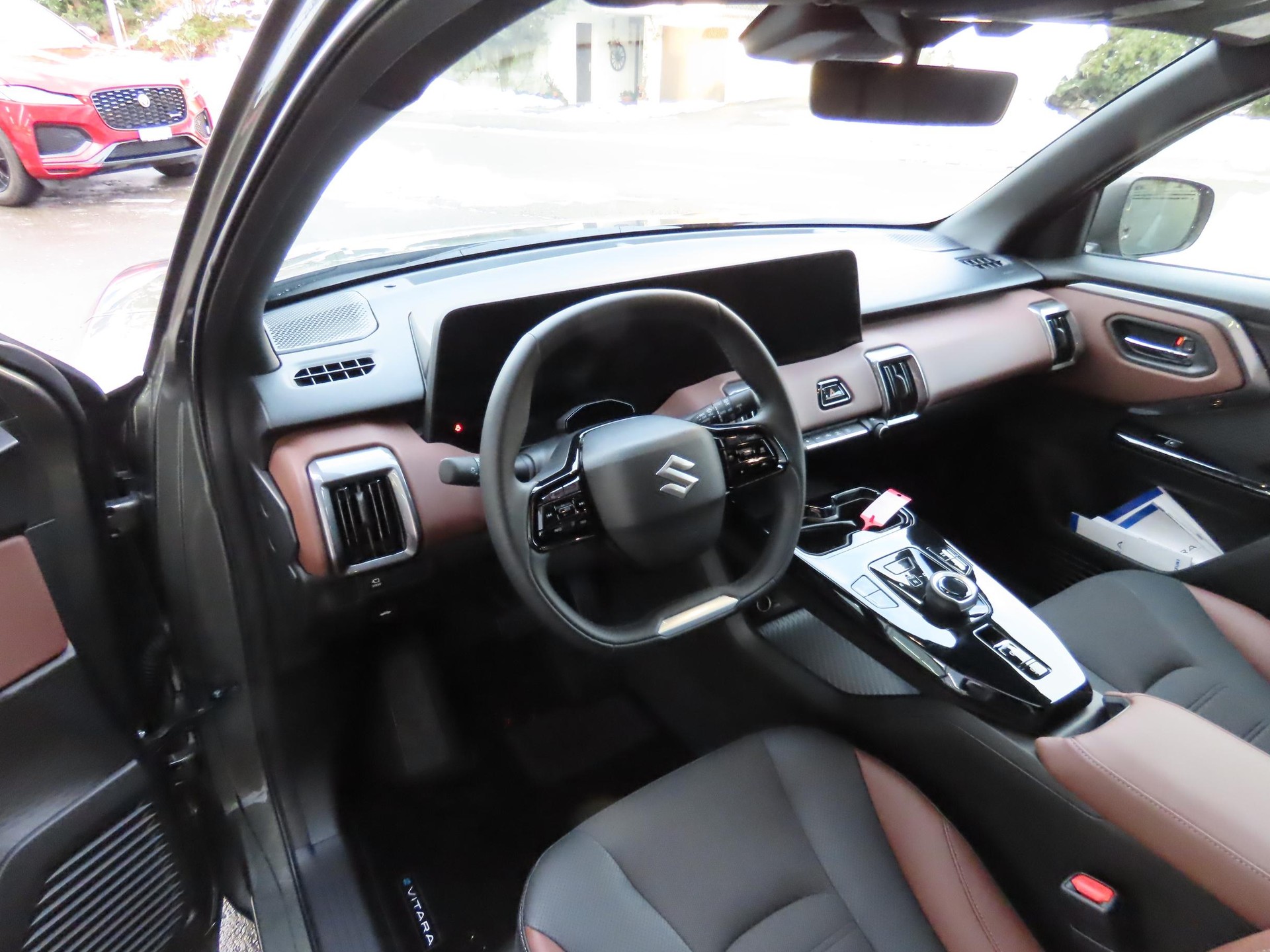 SUZUKI e Vitara Compact Top 4x4-image-10