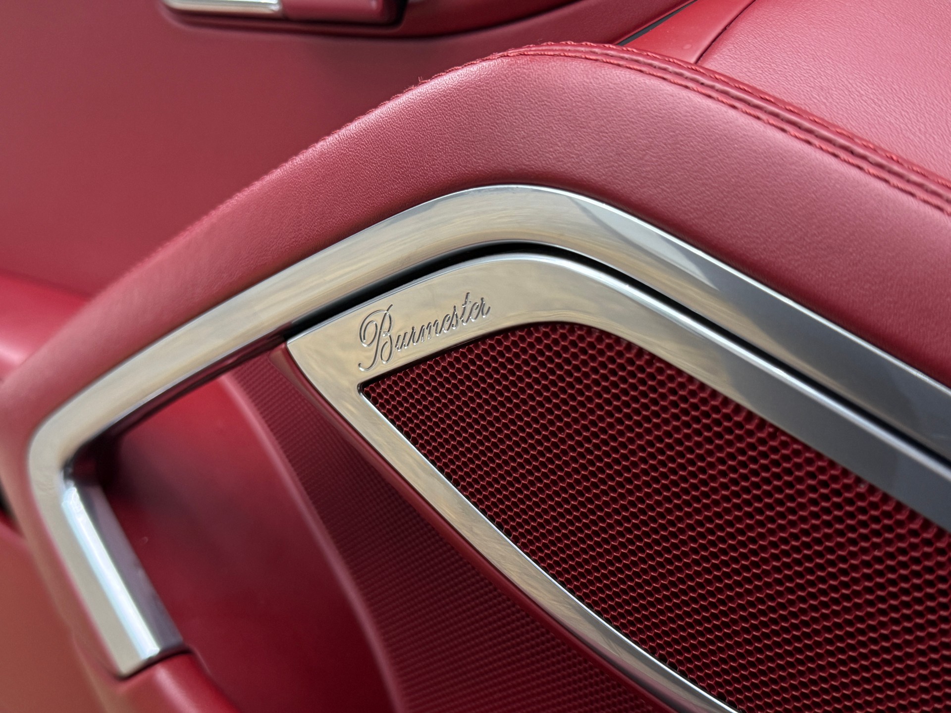PORSCHE 911 Turbo S Cabrio PDK-image-30